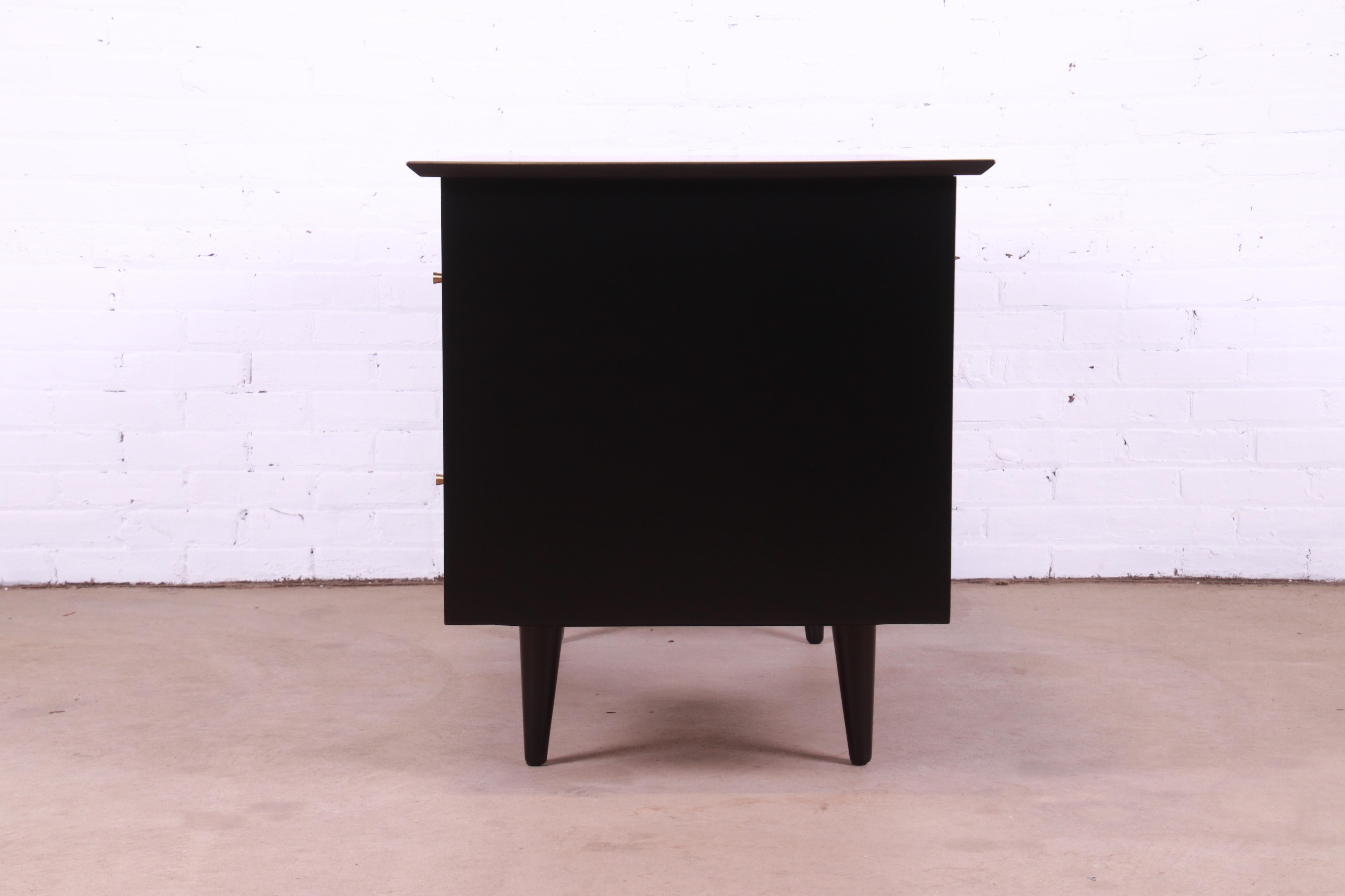 Paul McCobb Planner Group Black Lacquered Double Pedestal Desk, Newly Refinished 9
