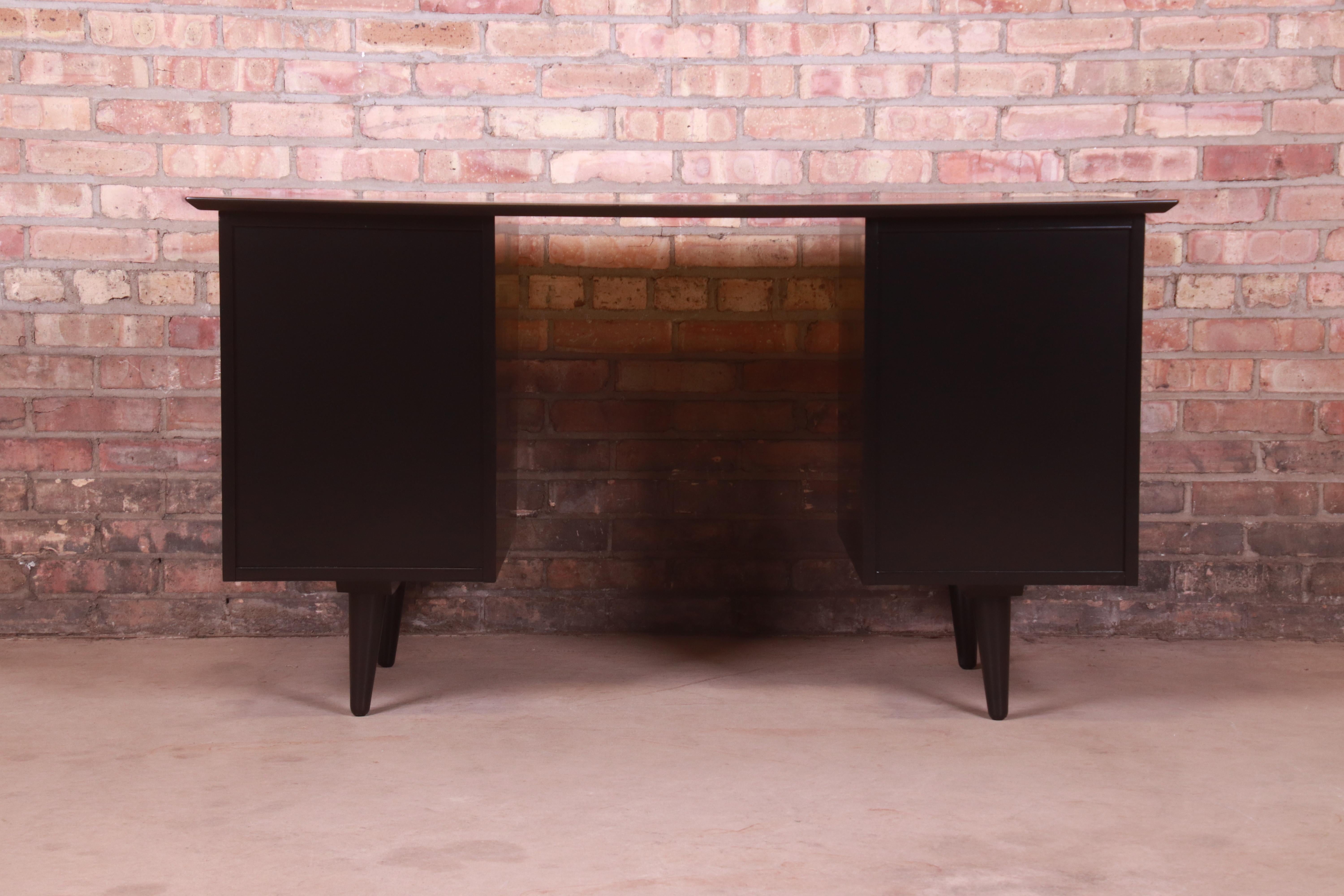 Paul McCobb Planner Group Black Lacquered Double Pedestal Desk, Newly Refinished For Sale 10