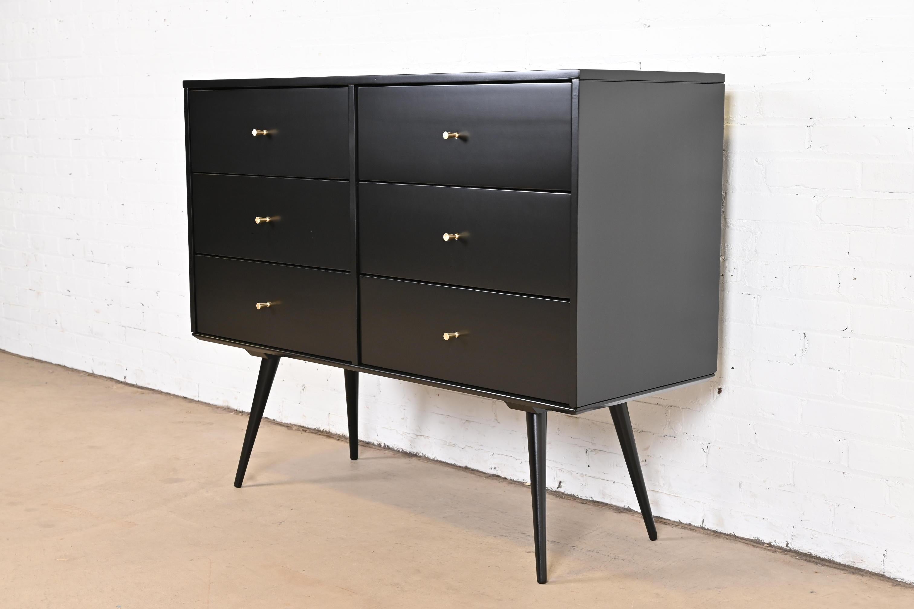 An iconic Mid-Century Modern six-drawer dresser or credenza

By Paul McCobb for Winchendon Furniture, 