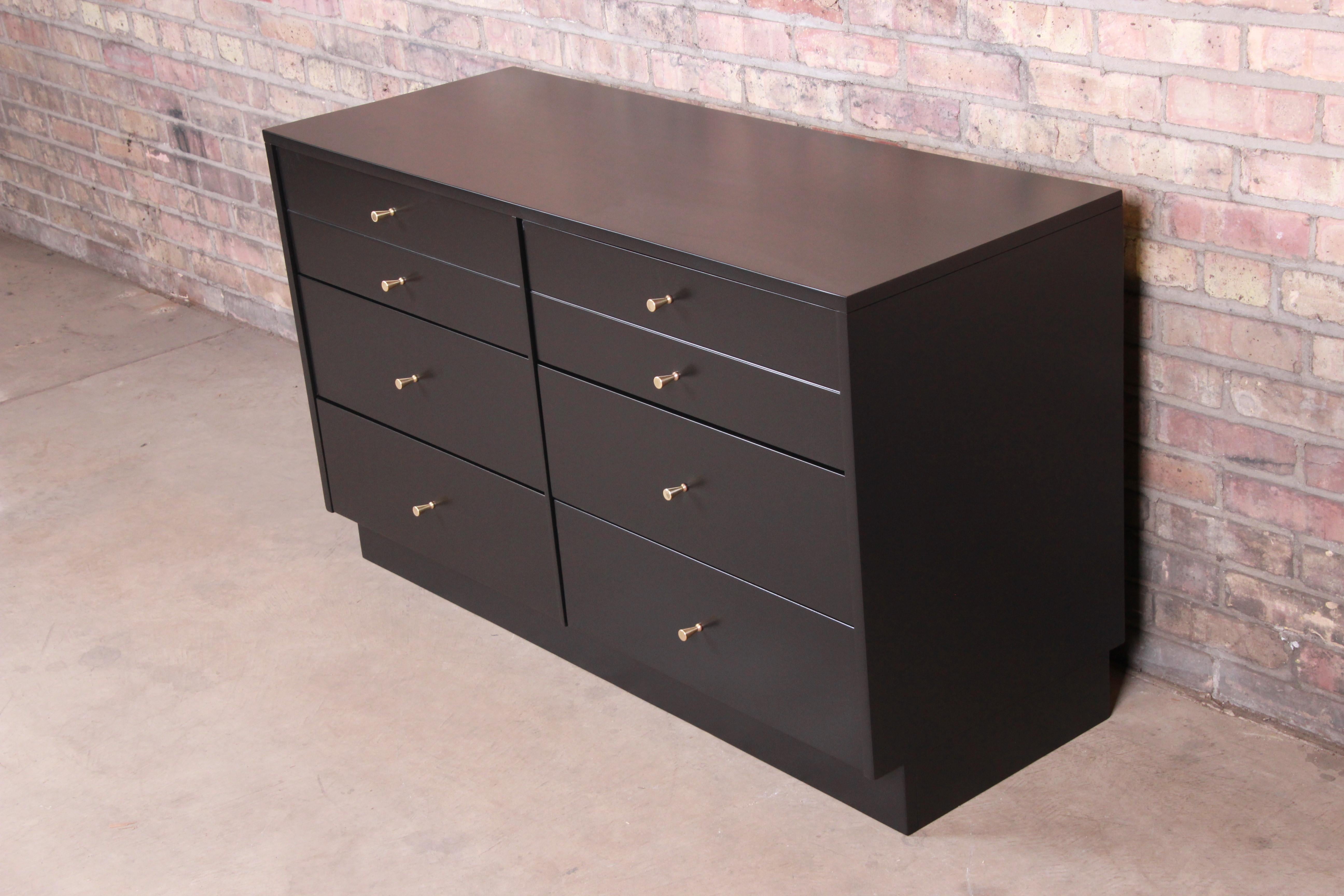 Paul McCobb Planner Group Black Lacquered Dresser or Credenza, Newly Restored In Good Condition In South Bend, IN