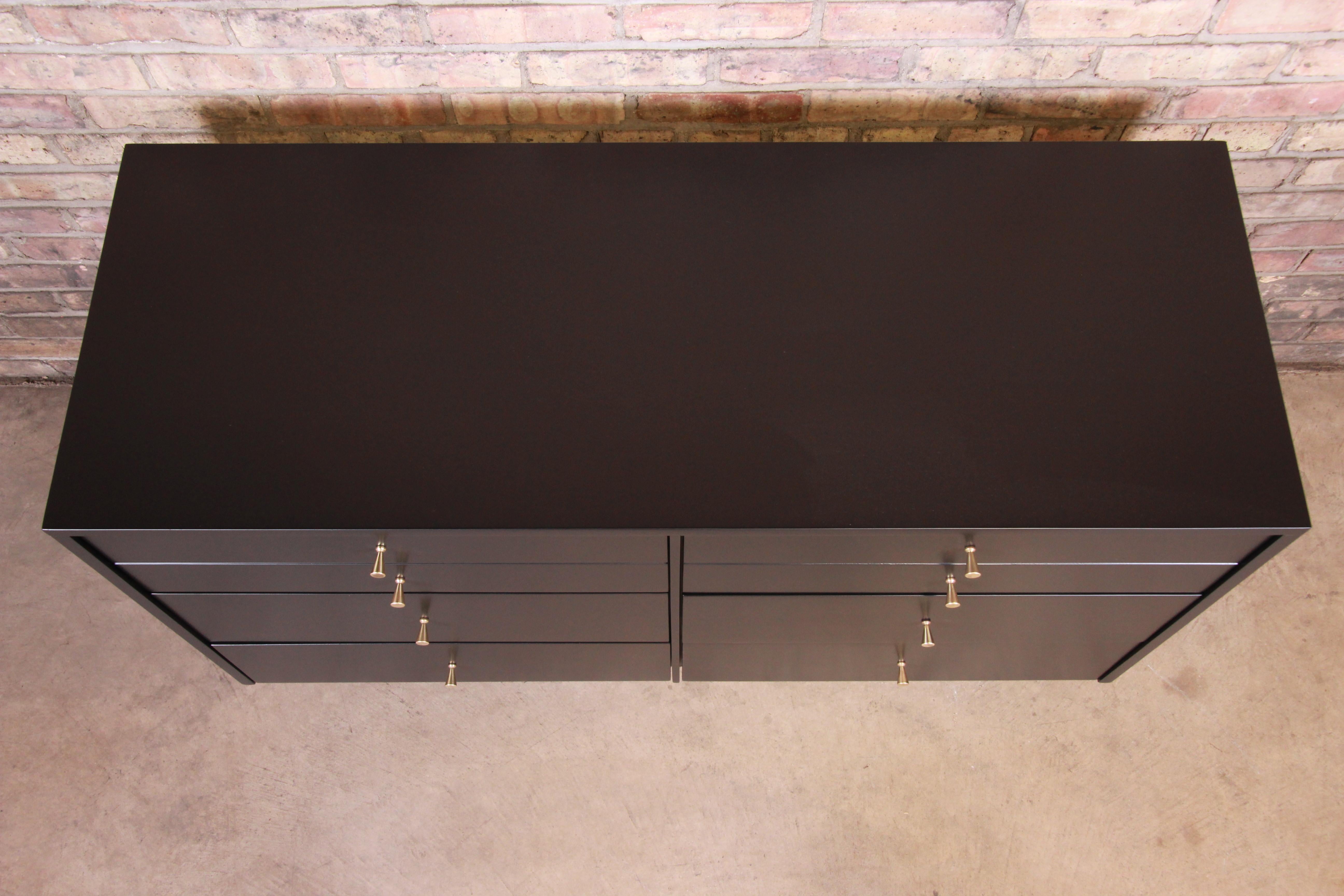 Mid-20th Century Paul McCobb Planner Group Black Lacquered Dresser or Credenza, Newly Restored
