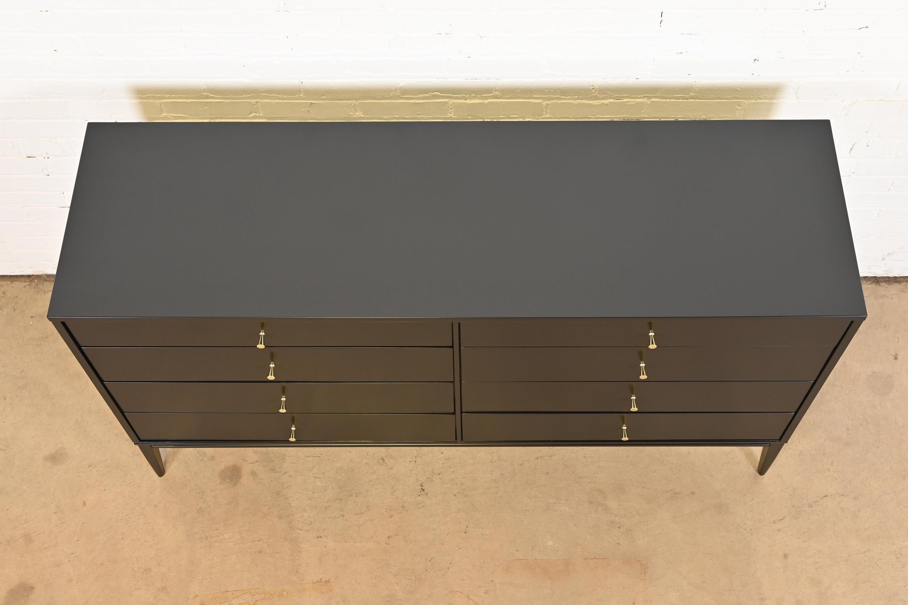 Paul McCobb Planner Group Black Lacquered Eight-Drawer Dresser, Newly Refinished 6