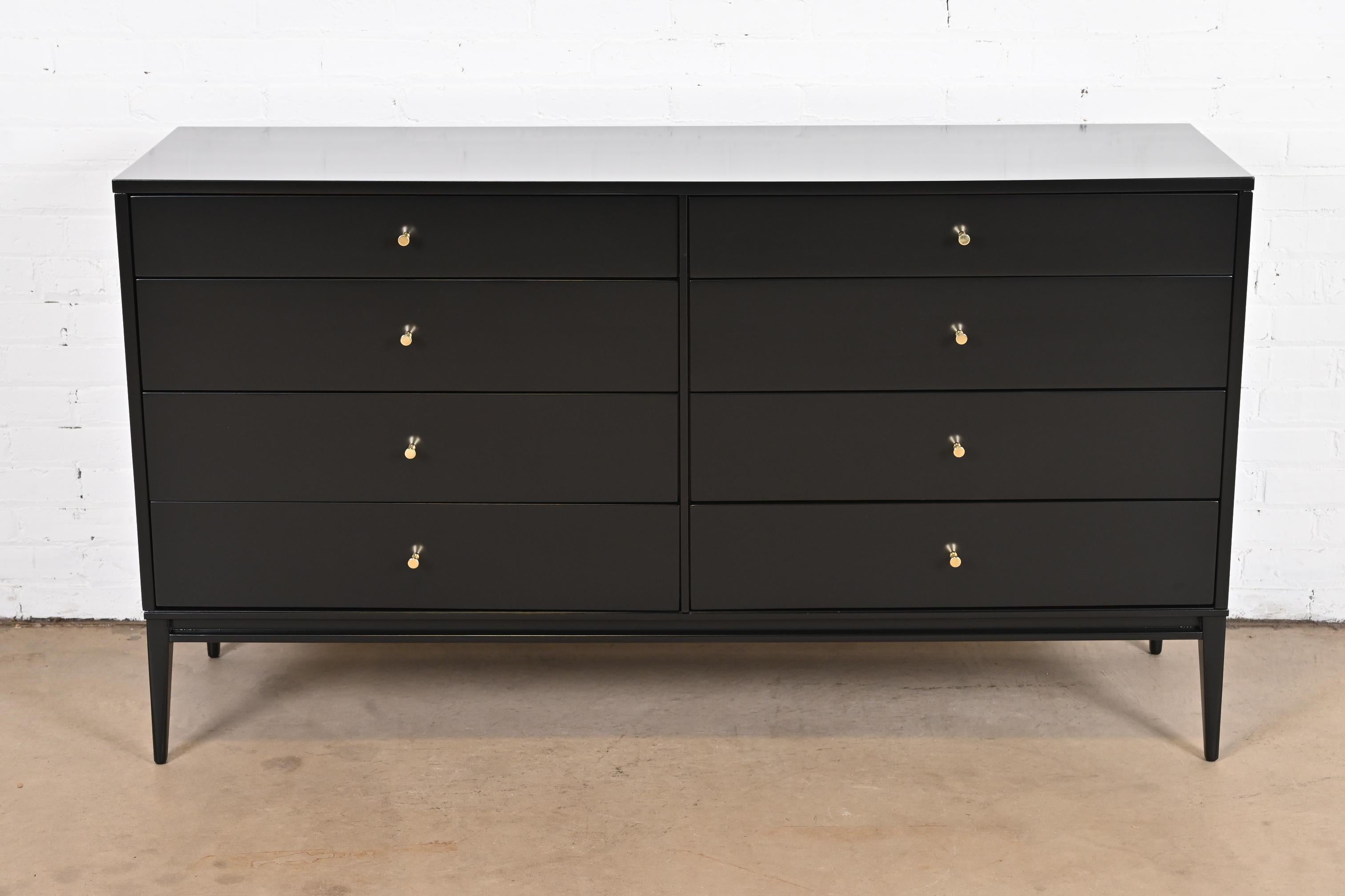 An exceptional Mid-Century Modern eight-drawer dresser or credenza

By Paul McCobb for Winchendon Furniture, 