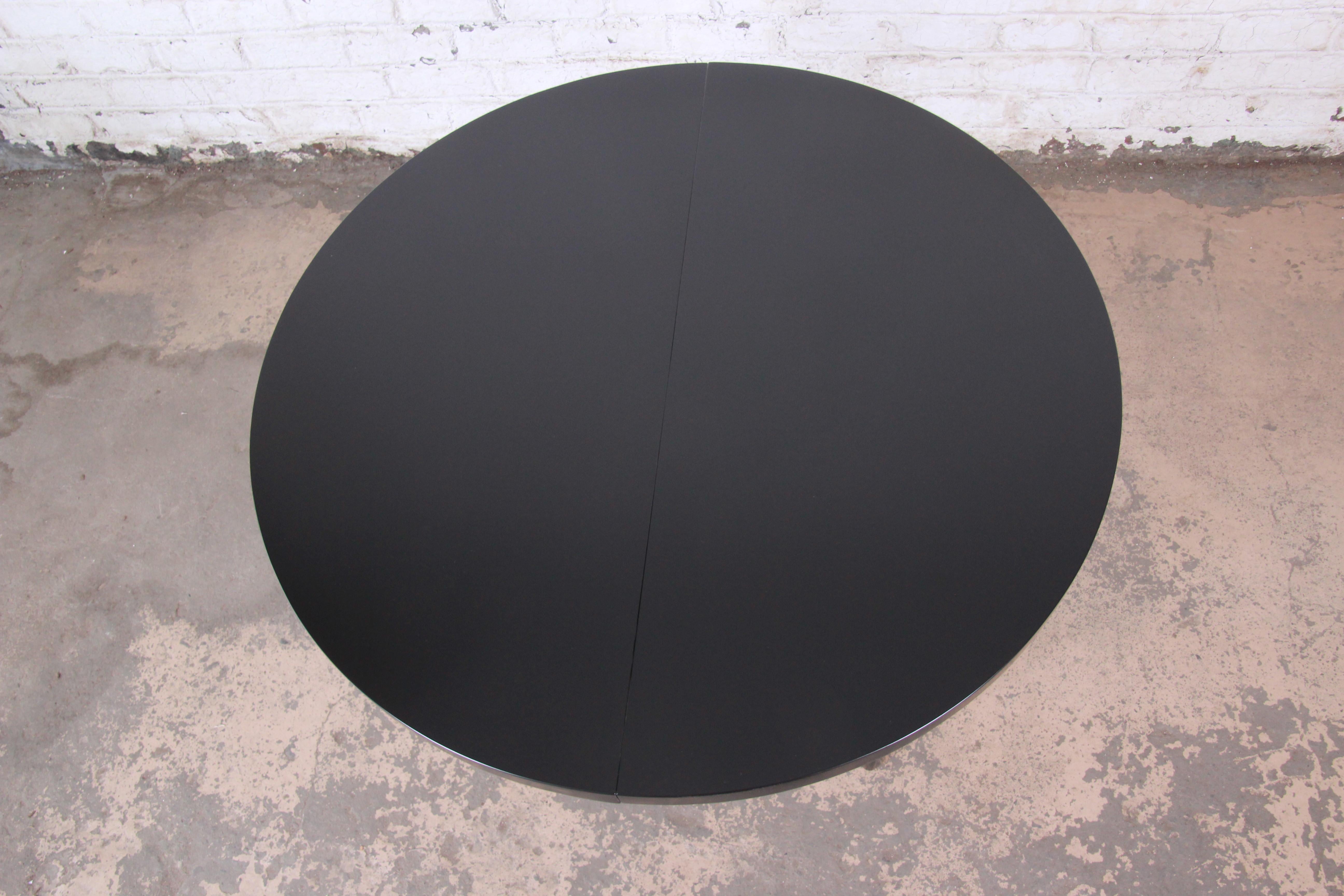 Paul McCobb Planner Group Black Lacquered Extension Dining Table, Newly Restored 4