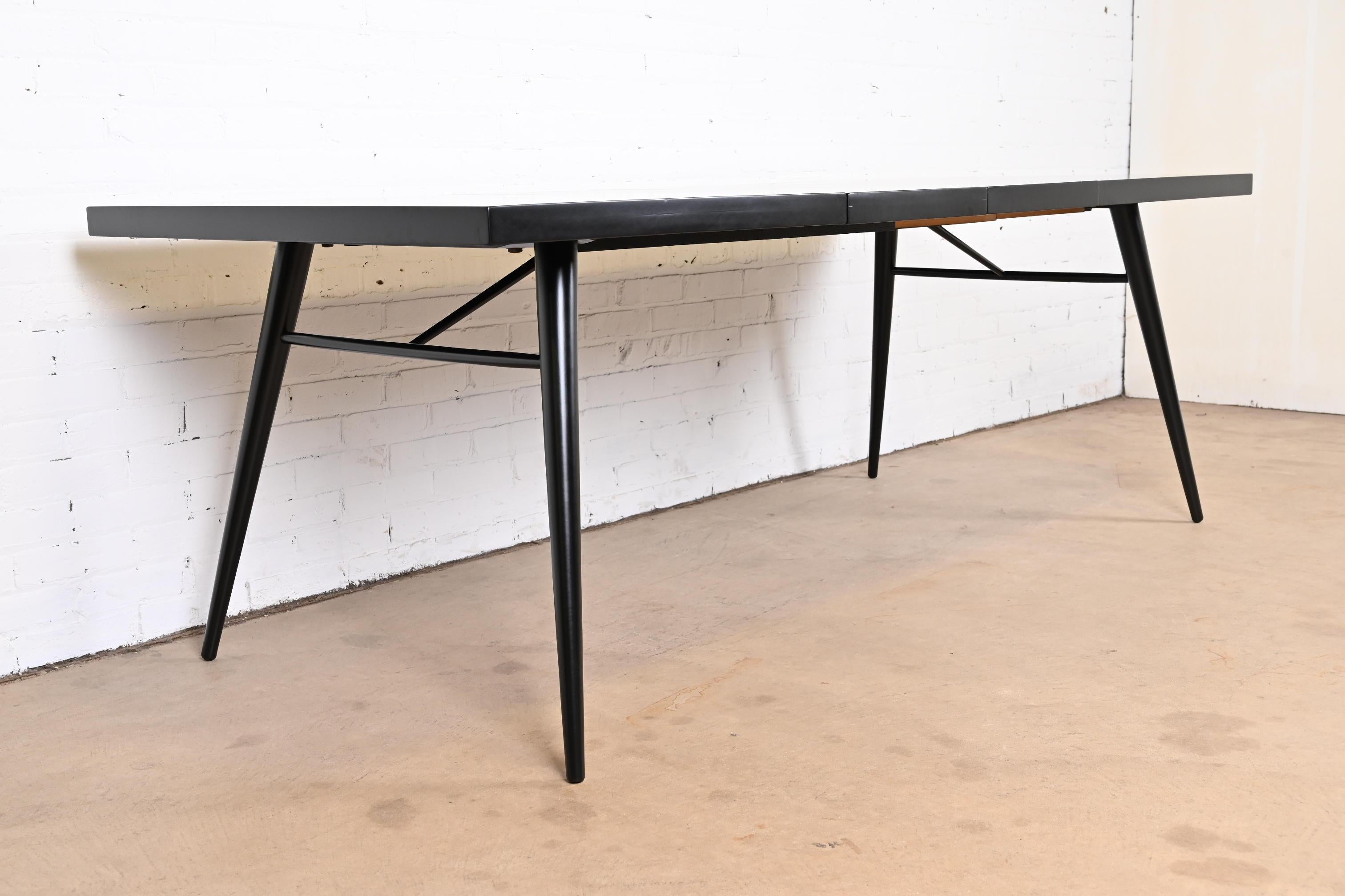 Paul McCobb Planner Group Black Lacquered Extension Dining Table, Refinished In Good Condition For Sale In South Bend, IN
