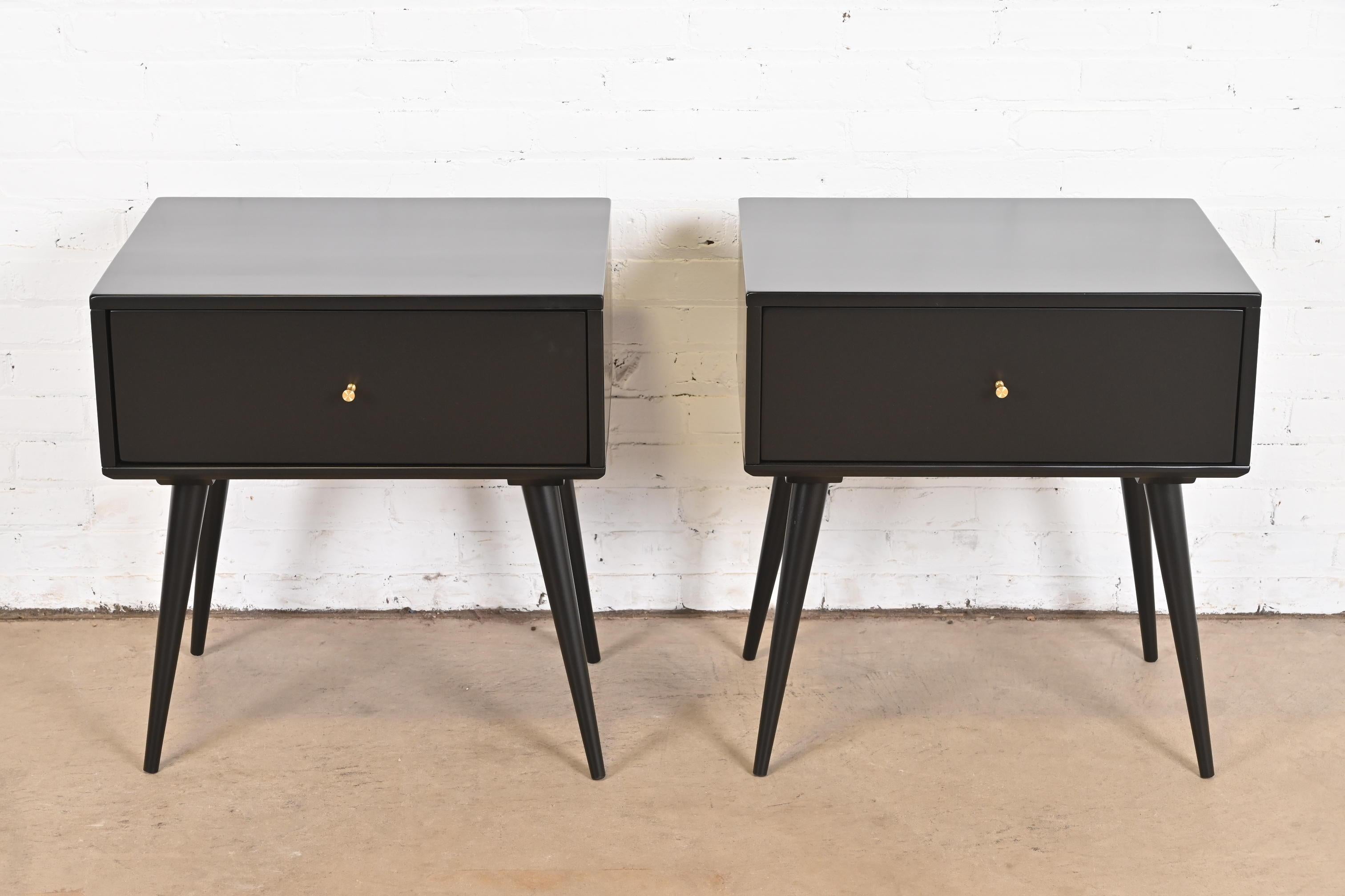 Mid-Century Modern Paul McCobb Planner Group Black Lacquered Nightstands, Newly Refinished For Sale