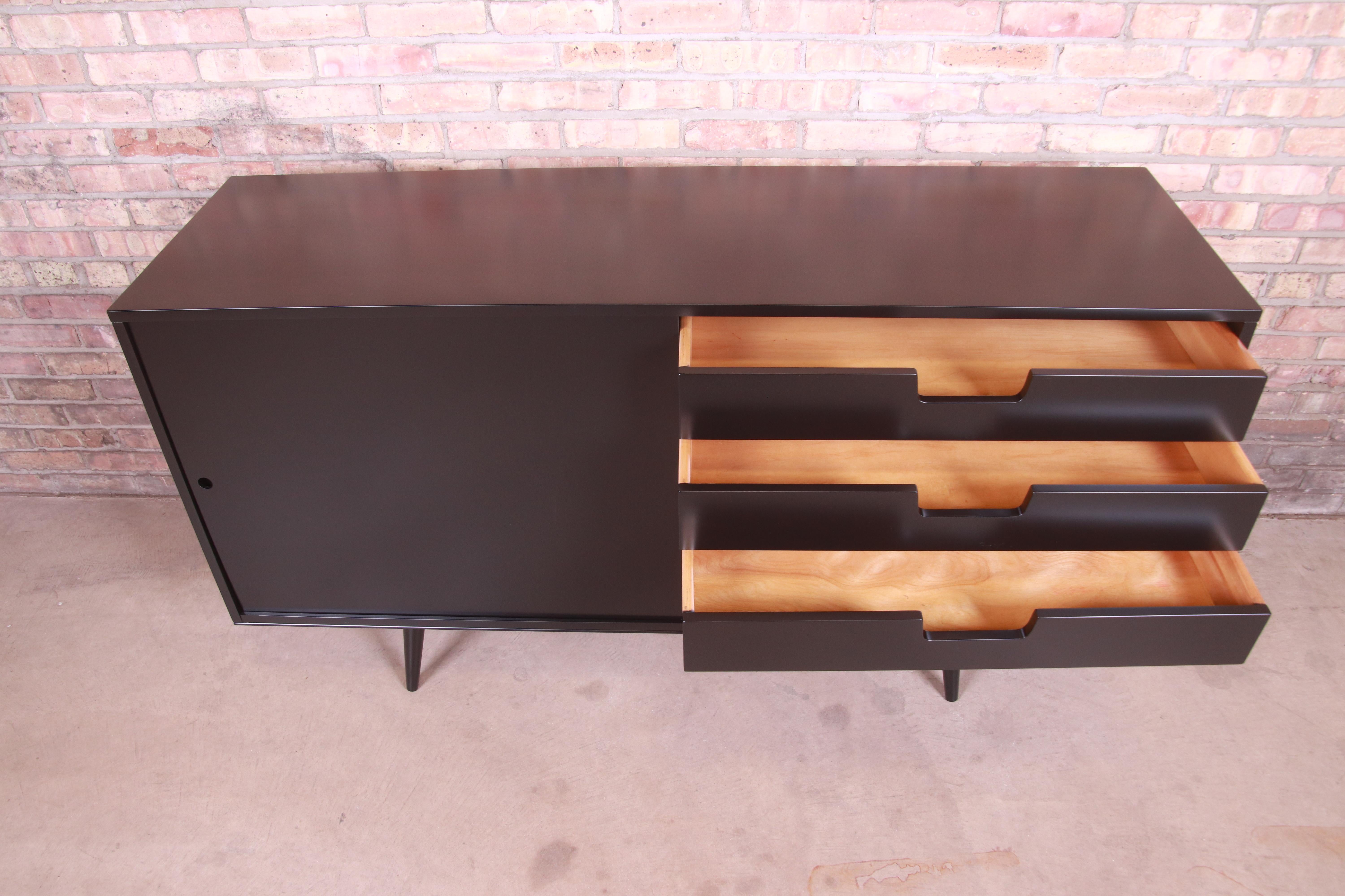 Paul McCobb Planner Group Black Lacquered Sideboard Credenza, Newly Refinished For Sale 3