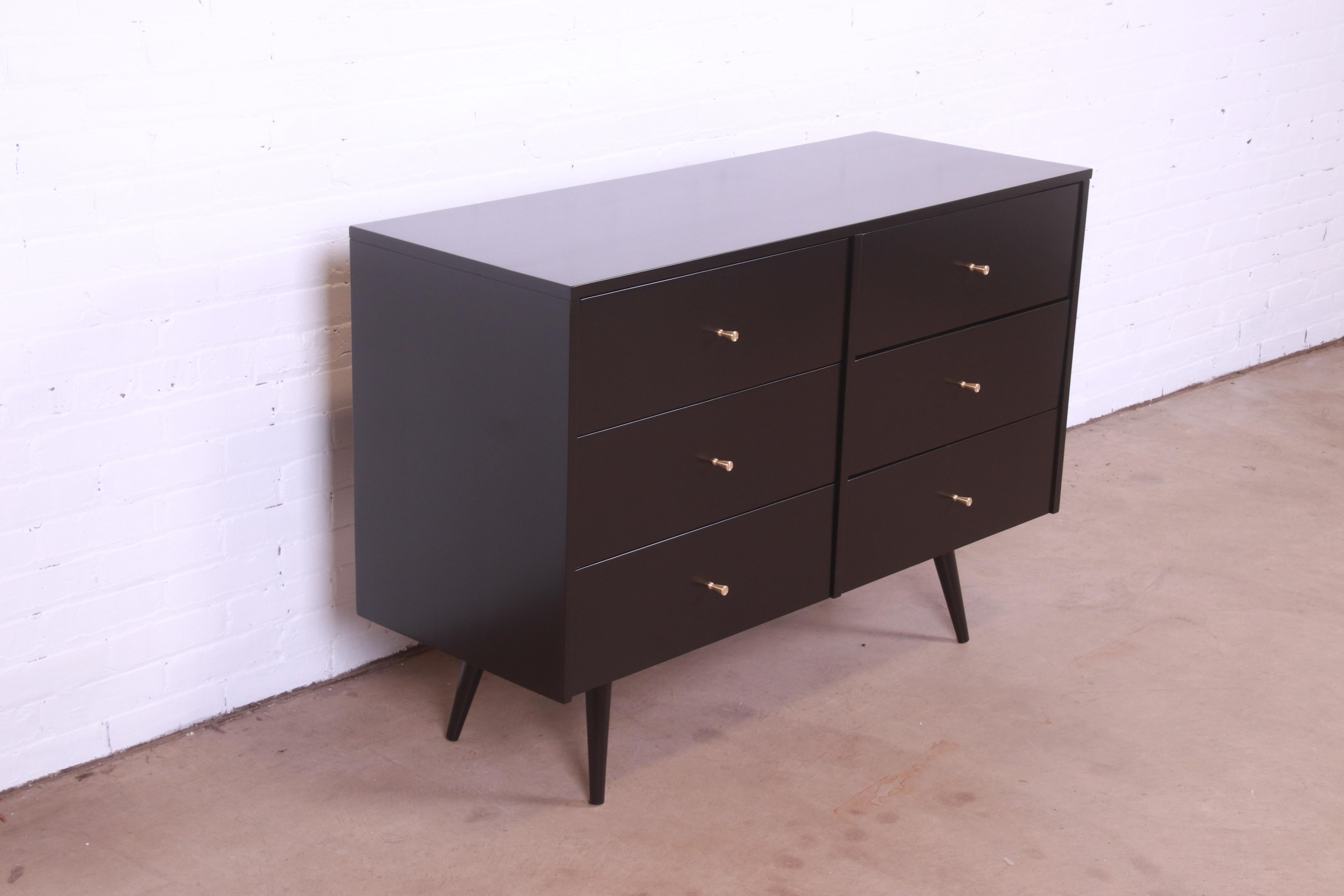 Mid-20th Century Paul McCobb Planner Group Black Lacquered Six-Drawer Dresser, Newly Refinished