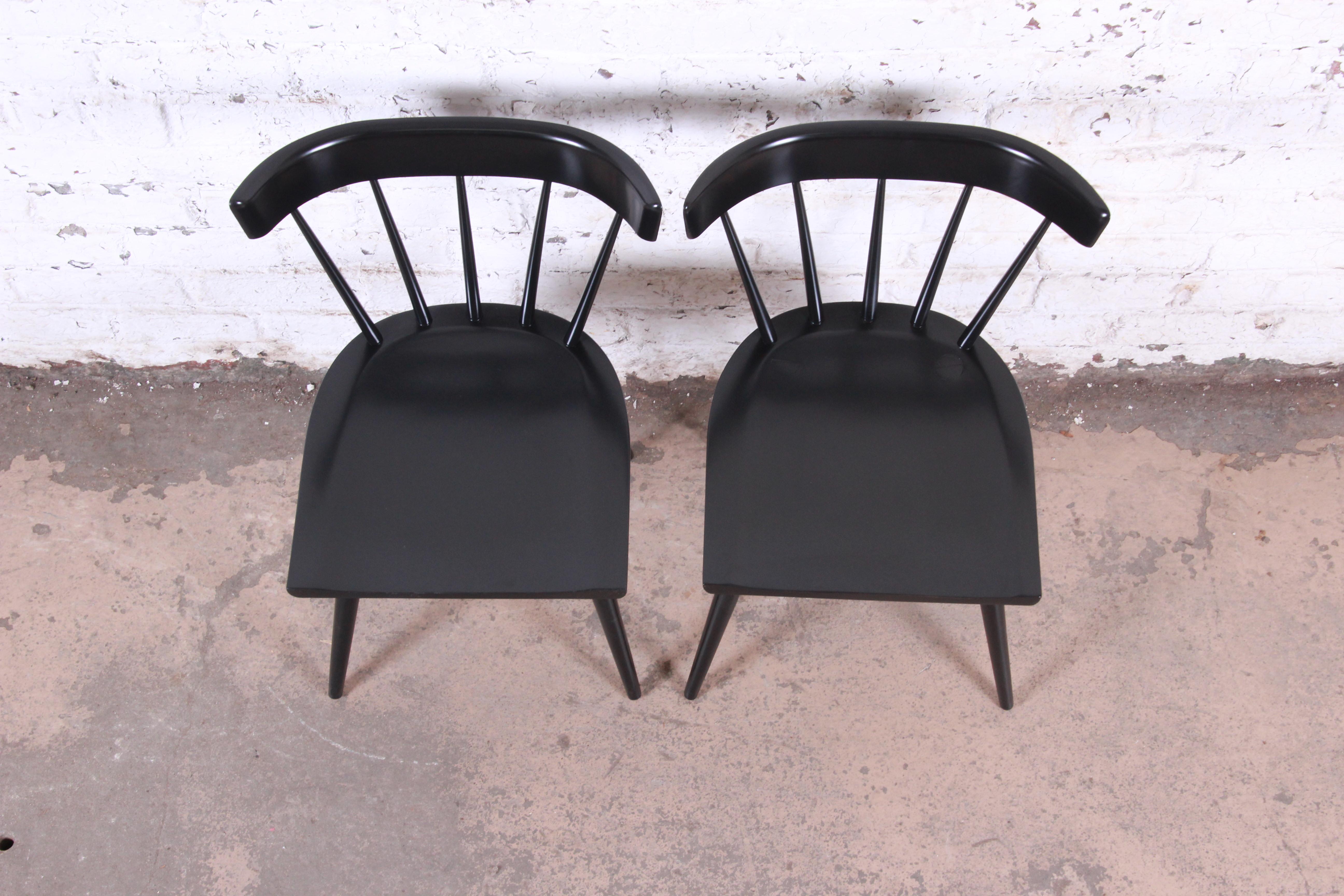 Paul McCobb Planner Group Black Lacquered Spindle Back Dining Chairs, Pair In Good Condition In South Bend, IN