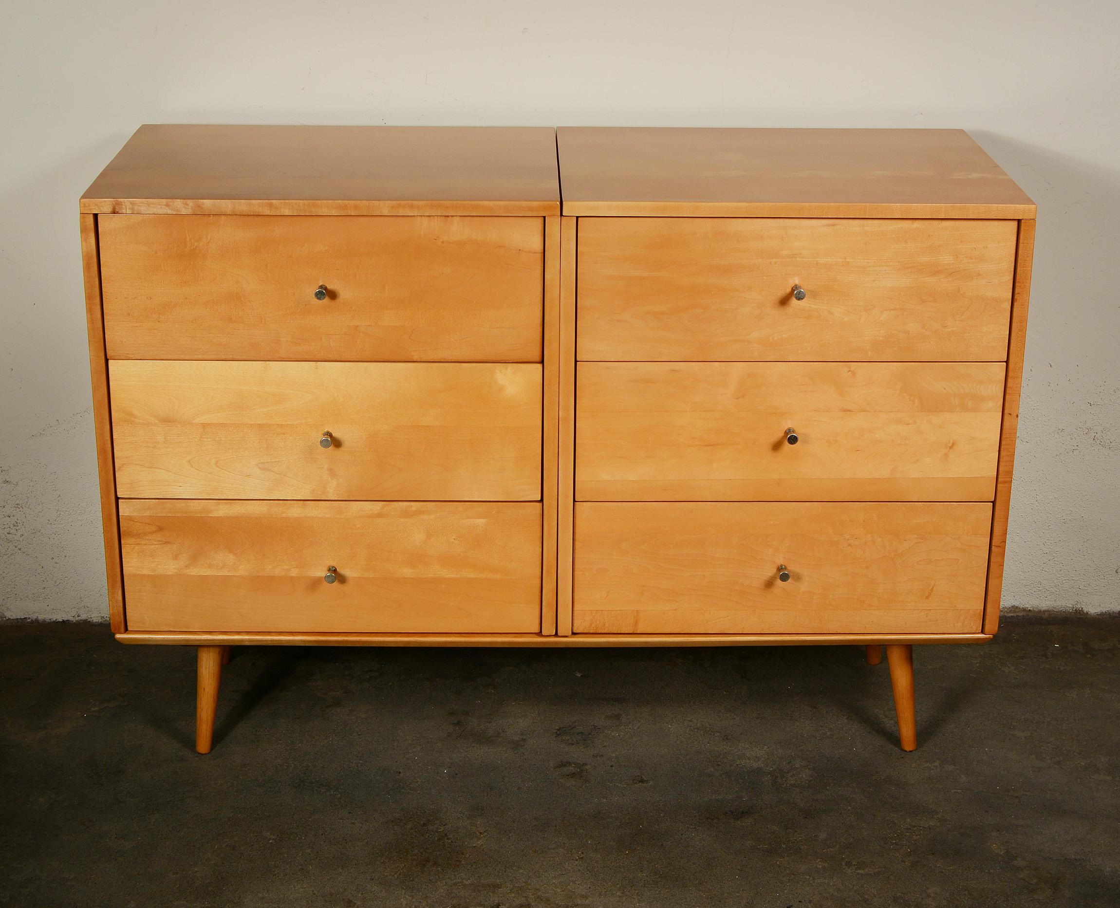 Mid-20th Century Paul McCobb Planner Group Chest of Drawers on a Low Table