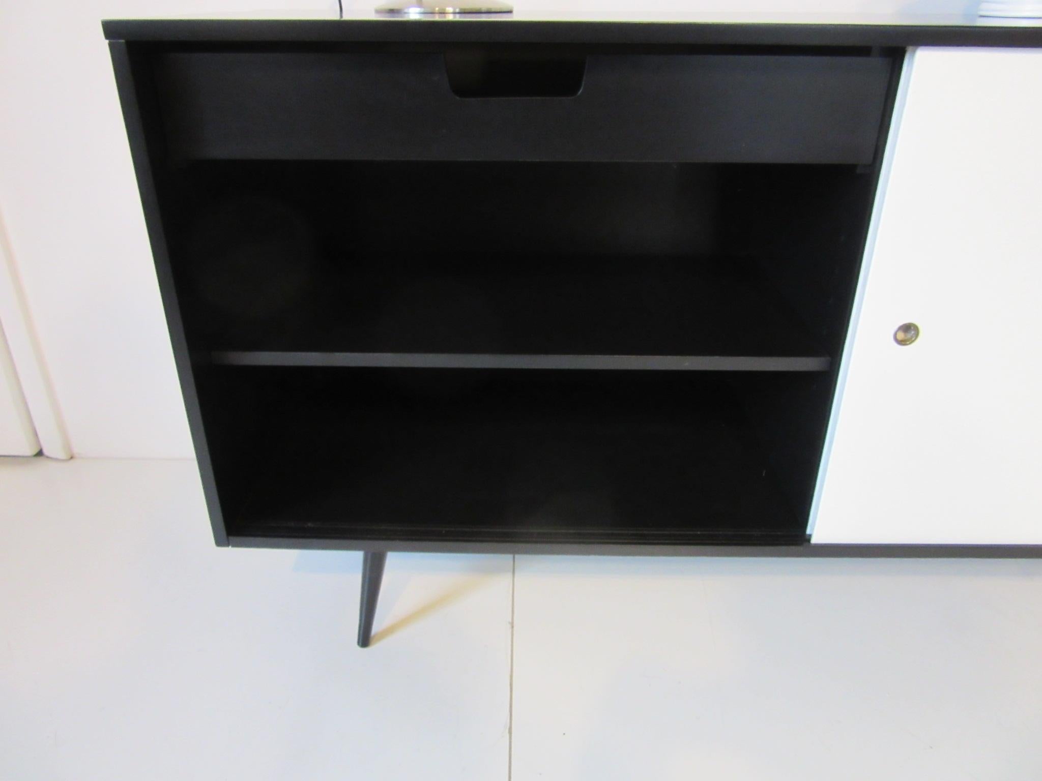 Mid-Century Modern Paul McCobb Planner Group Credenza for Winchendon