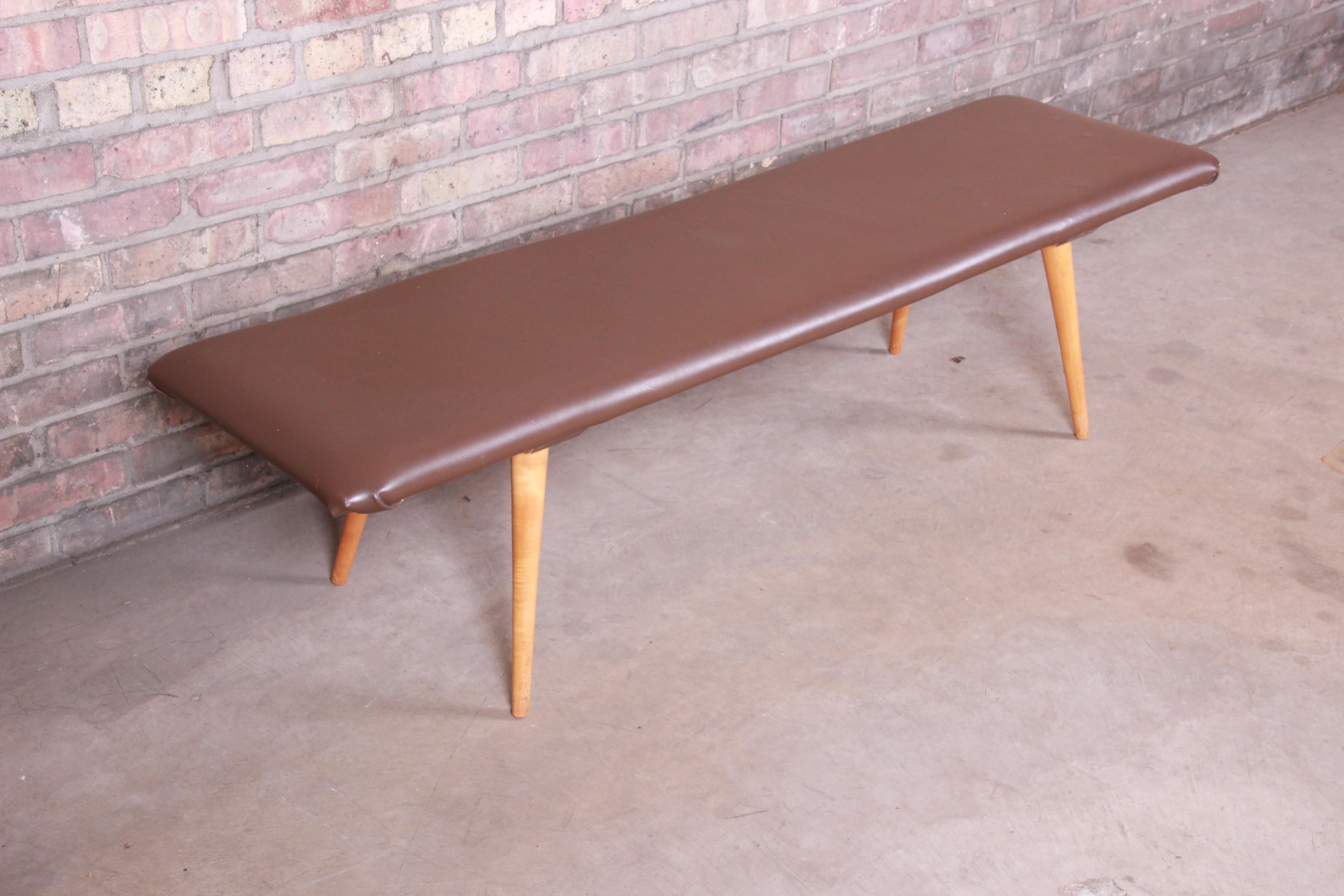 Paul McCobb Planner Group Custom Maple and Leather Bench, 1950s In Good Condition In South Bend, IN