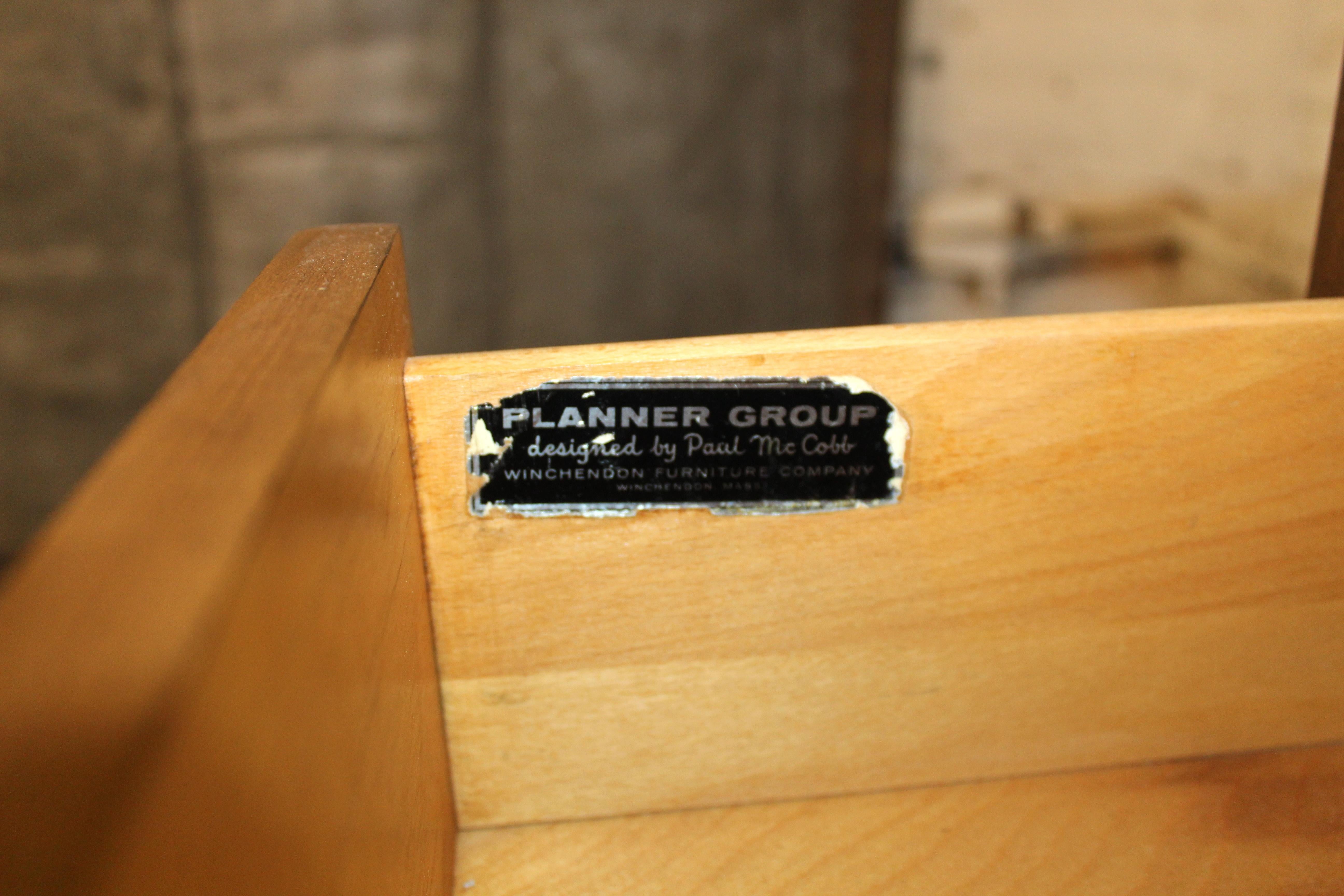 Scrivania Planner Group di Paul McCobb in finitura tabacco in vendita 1