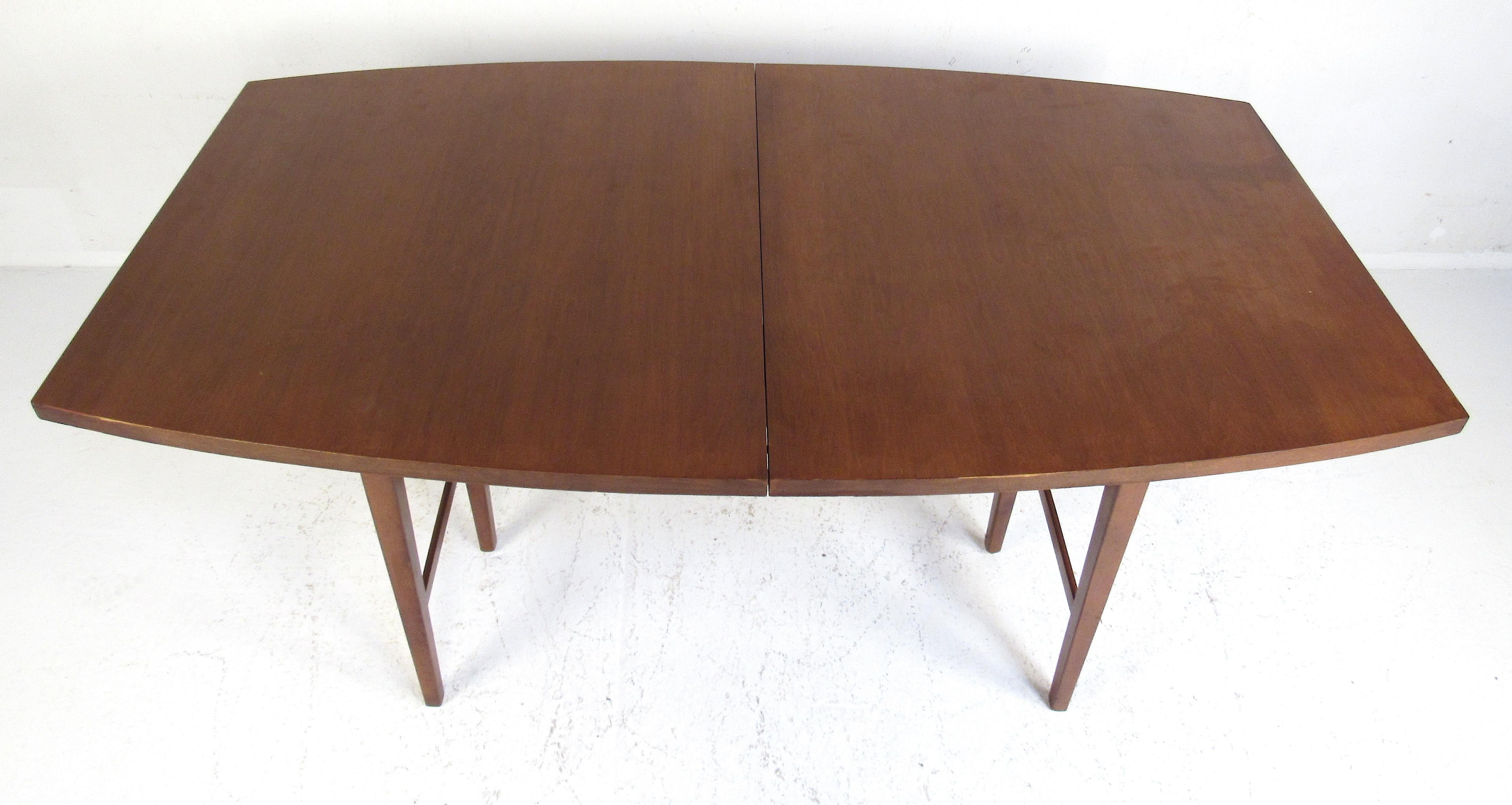 American Paul McCobb Planner Group Dining Table For Sale