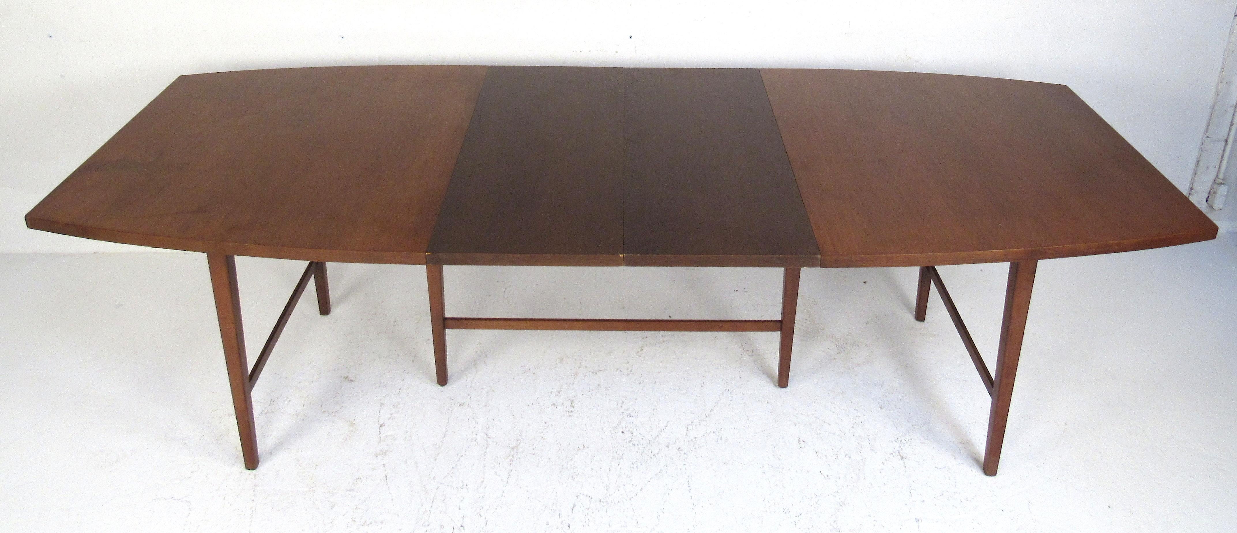 Mid-20th Century Paul McCobb Planner Group Dining Table For Sale