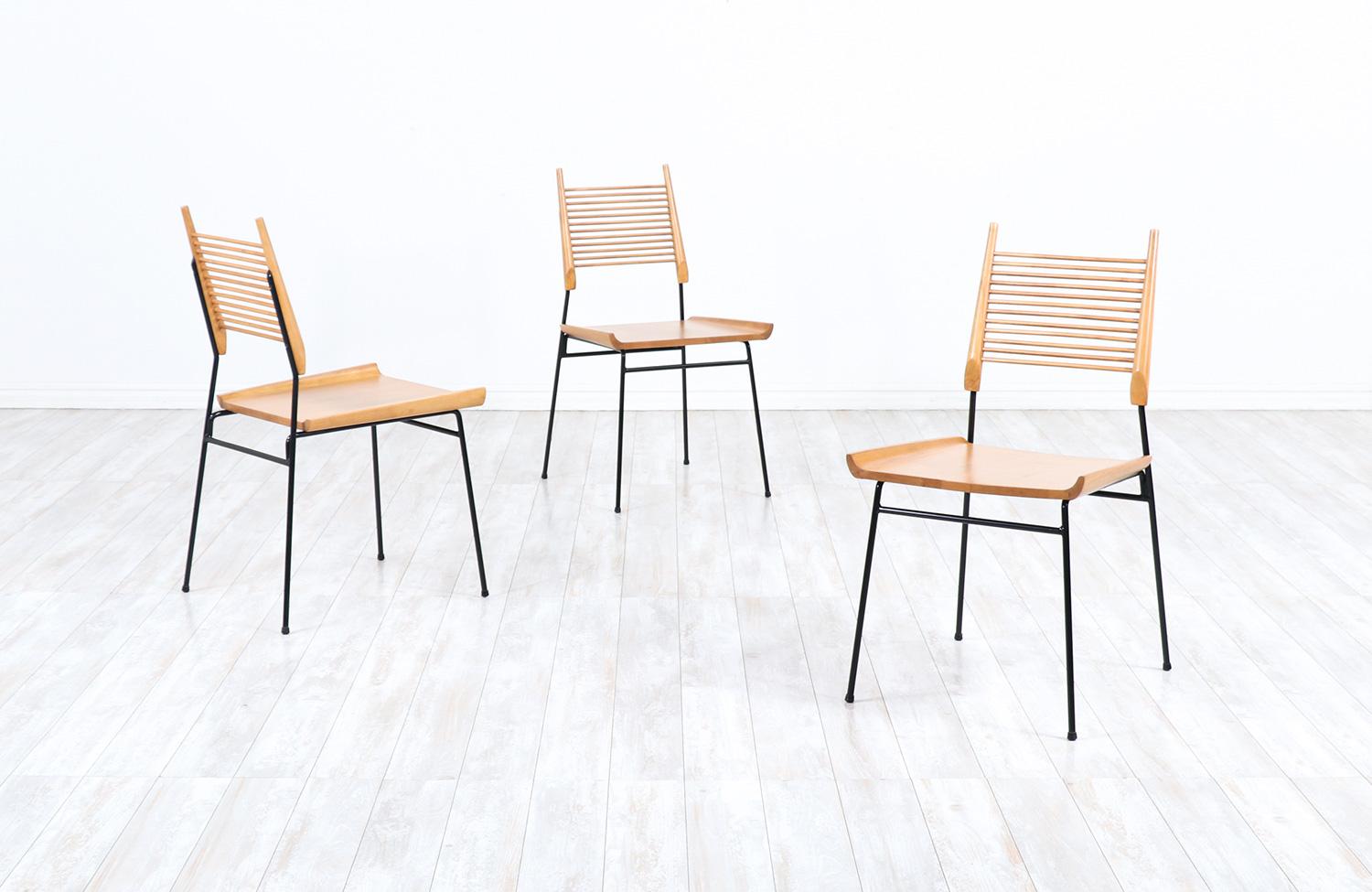 Paul McCobb chaises à manger en fer et en érable Planner Group pour Winchendon Furniture Excellent état - En vente à Los Angeles, CA
