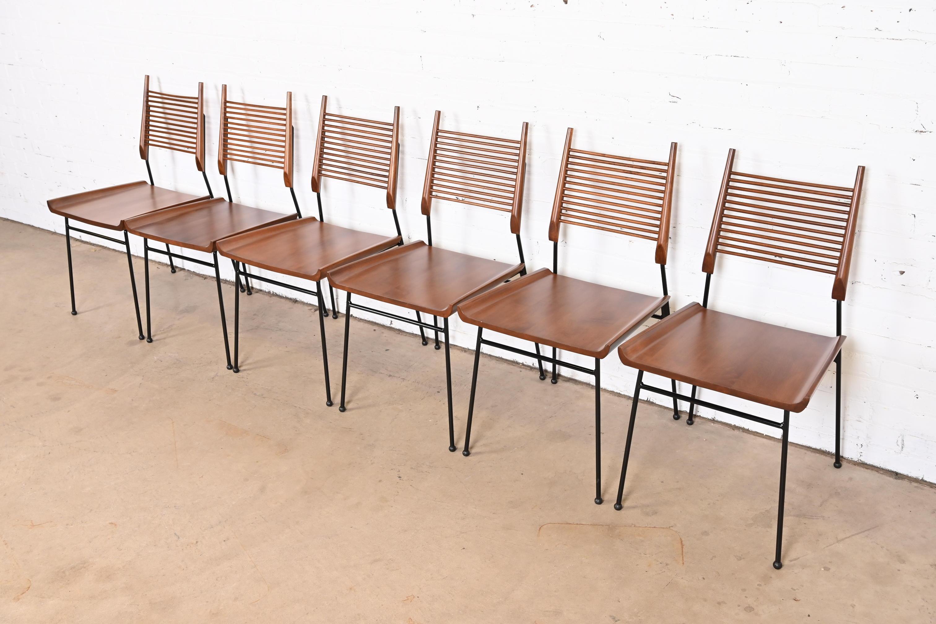 Esszimmerstühle „Shovel“ der Paul McCobb Planner Group aus Ahorn und Eisen, vollständig restauriert (amerikanisch) im Angebot