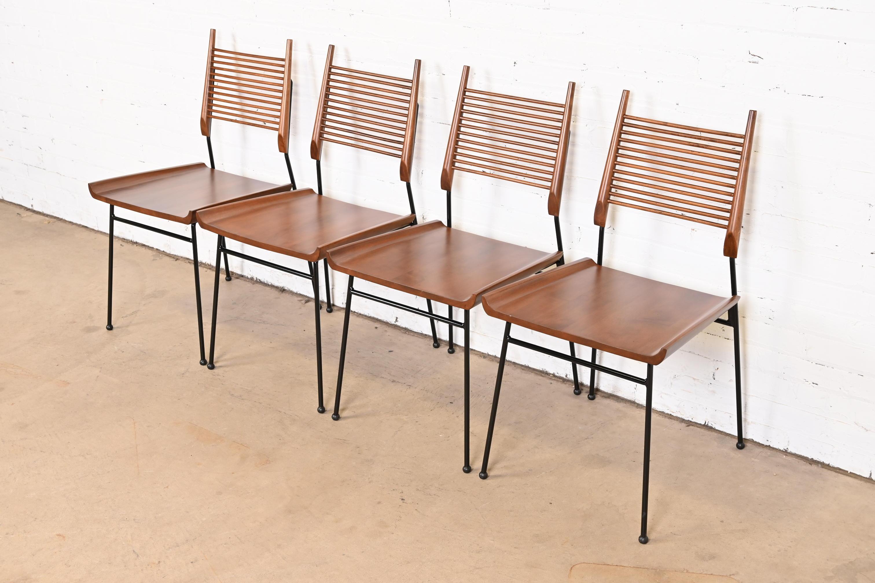 Esszimmerstühle „Shovel“ der Paul McCobb Planner Group aus Ahorn und Eisen, vollständig restauriert (amerikanisch) im Angebot