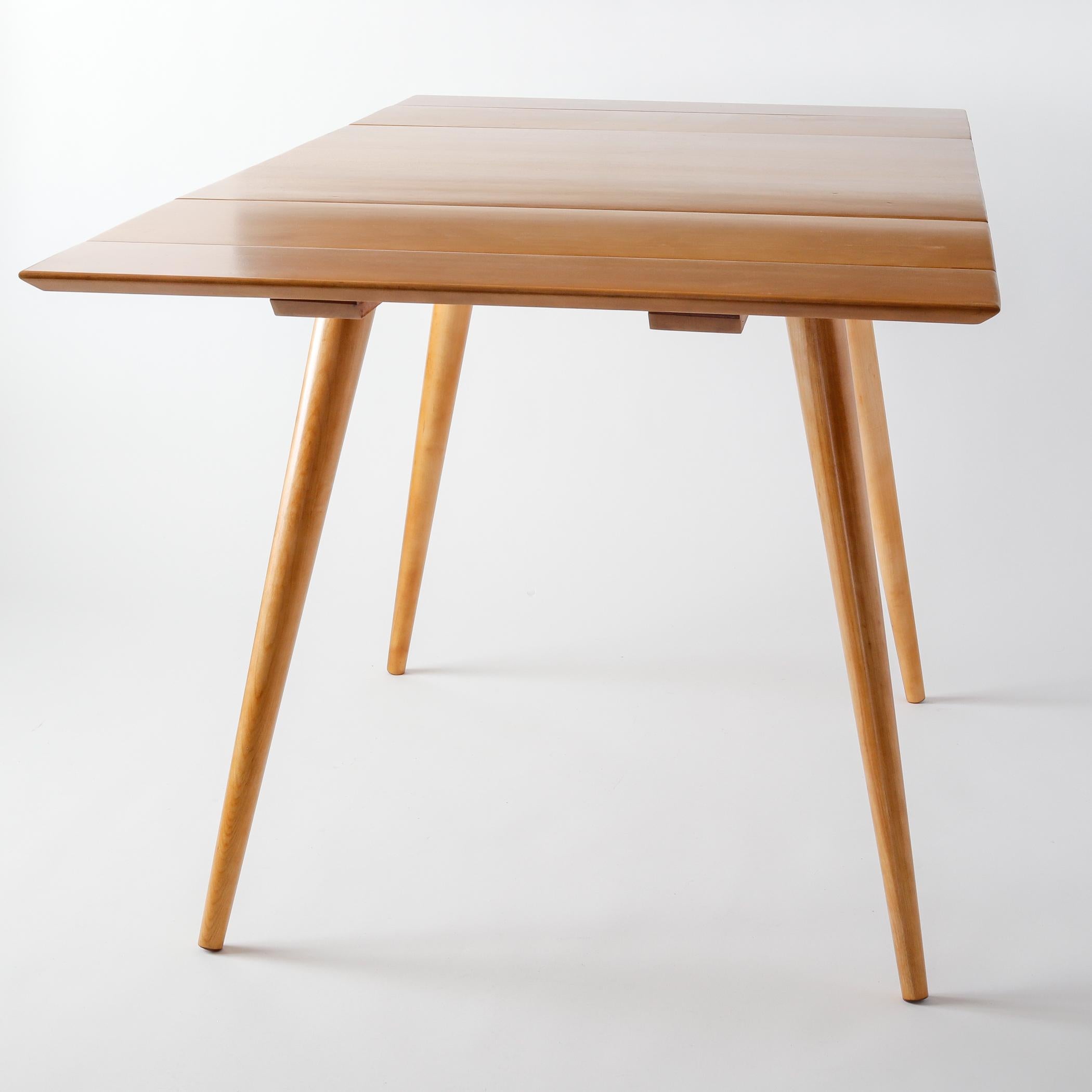 Paul McCobb Planner Group Maple Dining Table with Two Leaves, 1950s - Breakfast In Good Condition In Raleigh, NC