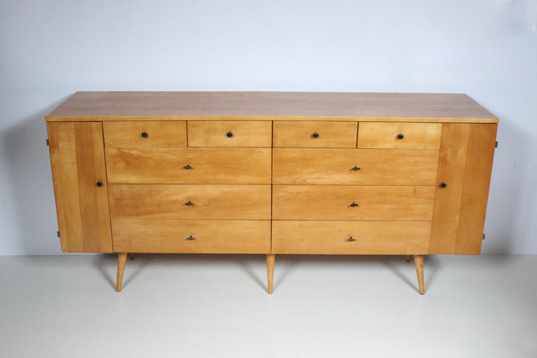 Paul McCobb Planner Group Maple Twenty Drawer Double Dresser, 1950's