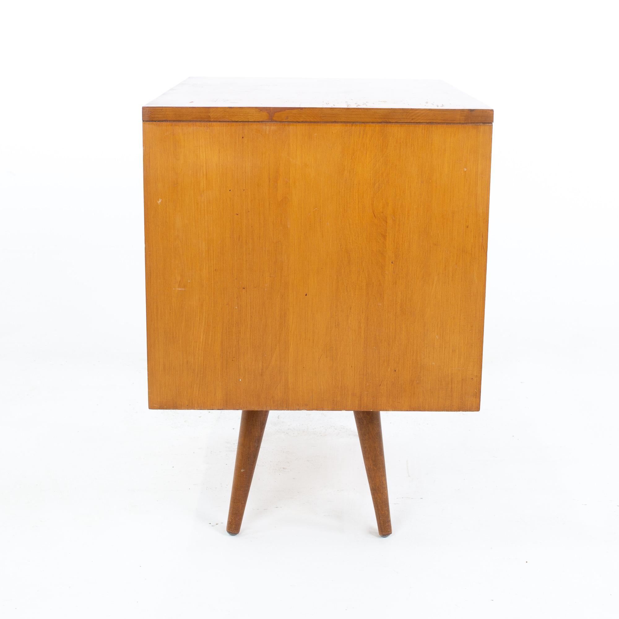 Mid-20th Century Paul McCobb Planner Group Mid Century 2 Drawer Nightstand