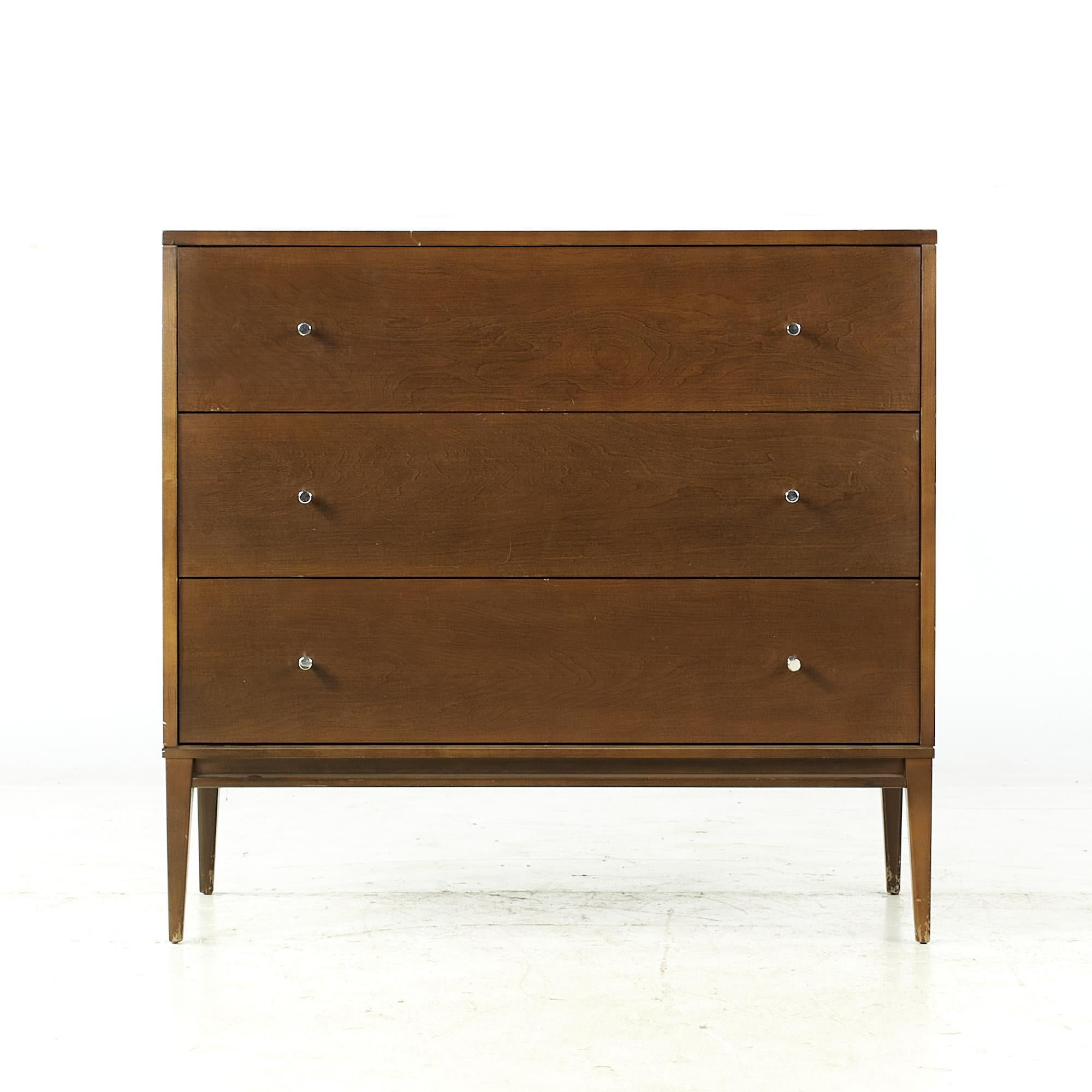 Paul McCobb Planner Group midcentury 3 drawer chest of drawers dresser.

This chest of drawers measures: 36 wide x 18 deep x 33.25 inches high.

All pieces of furniture can be had in what we call restored vintage condition. That means the piece