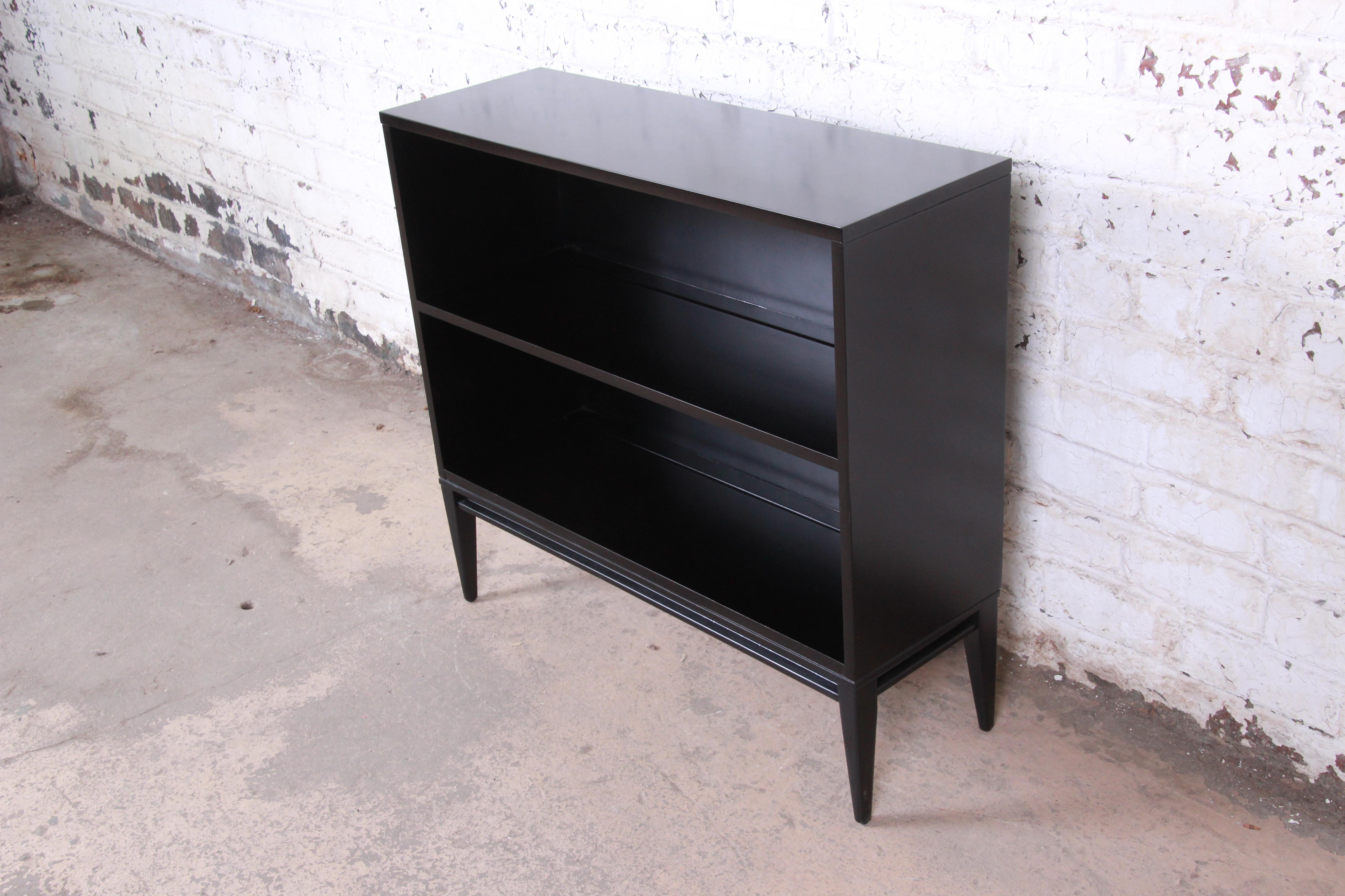 Paul McCobb Planner Group Mid-Century Modern Black Lacquered Bookcase, Restored In Good Condition In South Bend, IN