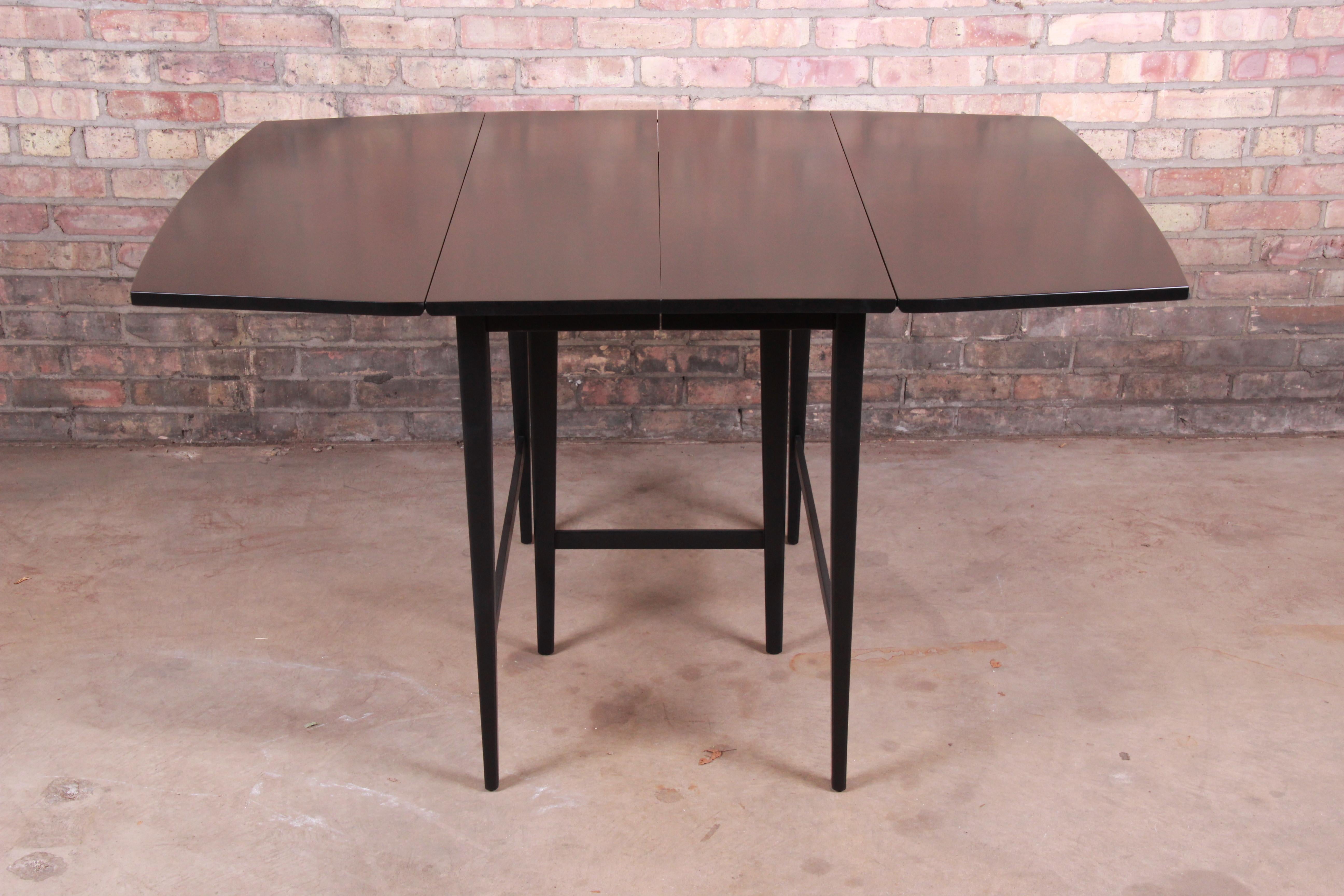 Paul McCobb Planner Group Mid-Century Modern Black Lacquered Dining Table, 1950s For Sale 1