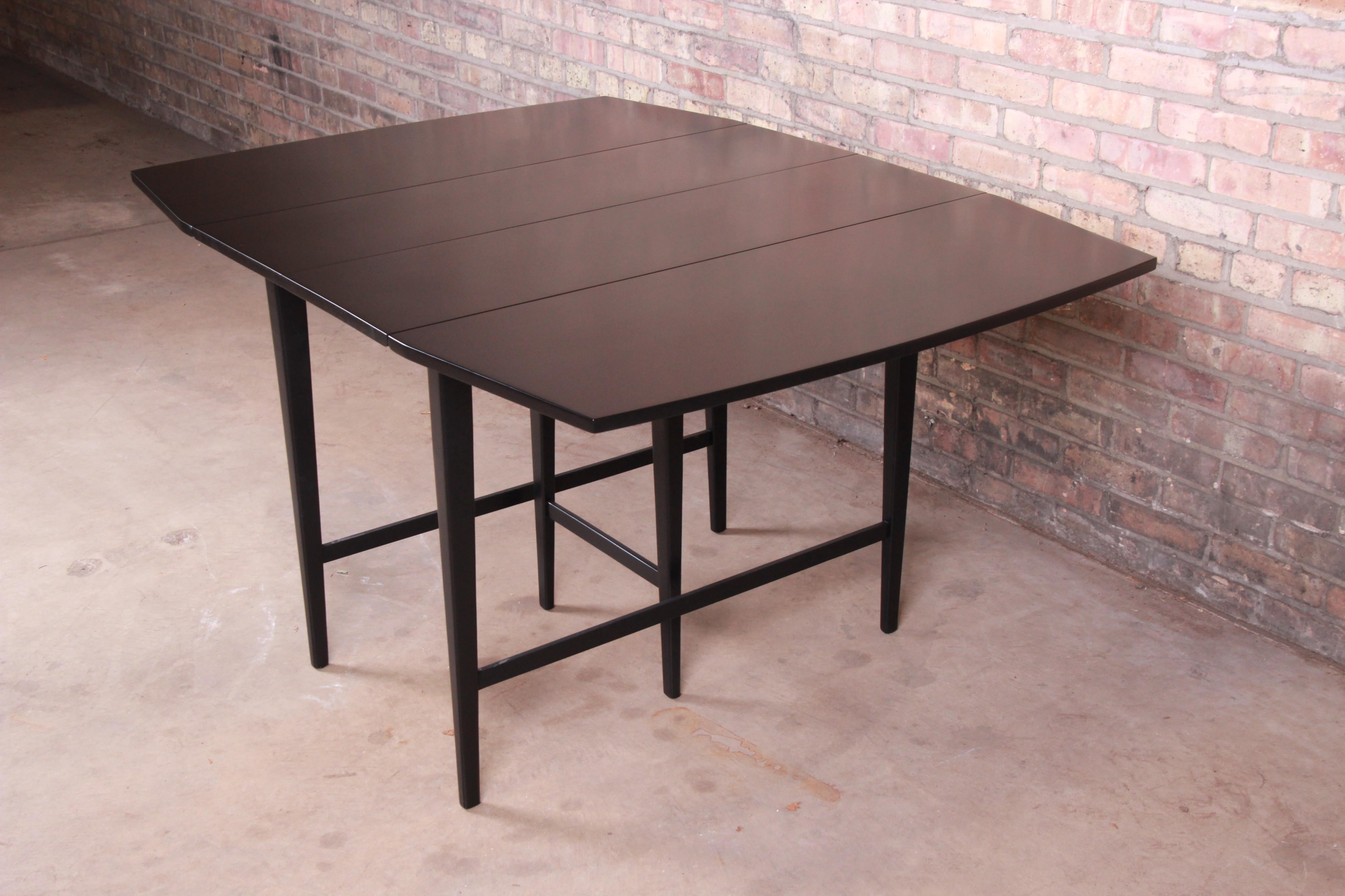 Paul McCobb Planner Group Mid-Century Modern Black Lacquered Dining Table, 1950s For Sale 2