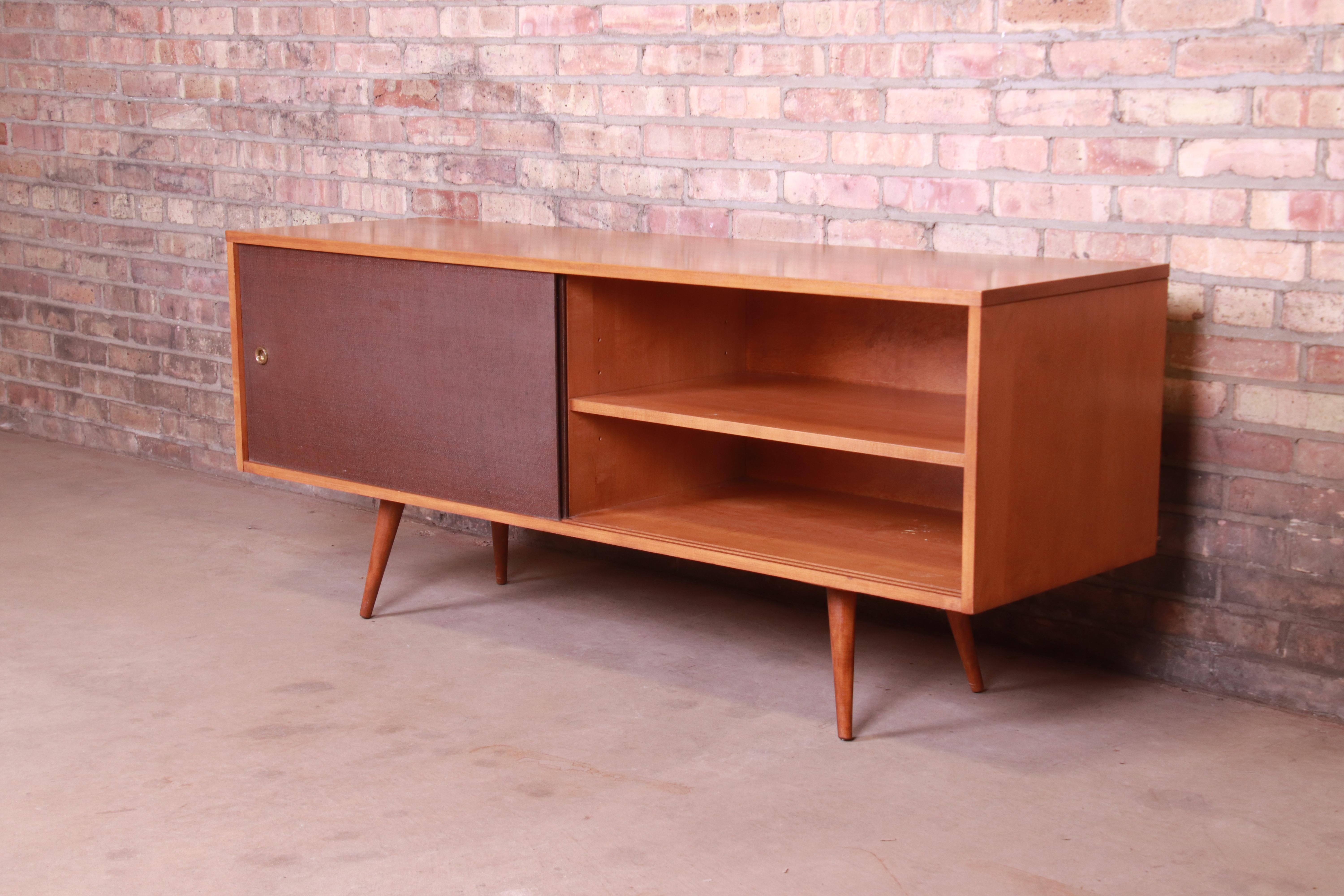 Paul McCobb Planner Group Mid-Century Modern Credenza or Record Cabinet, 1950s 2