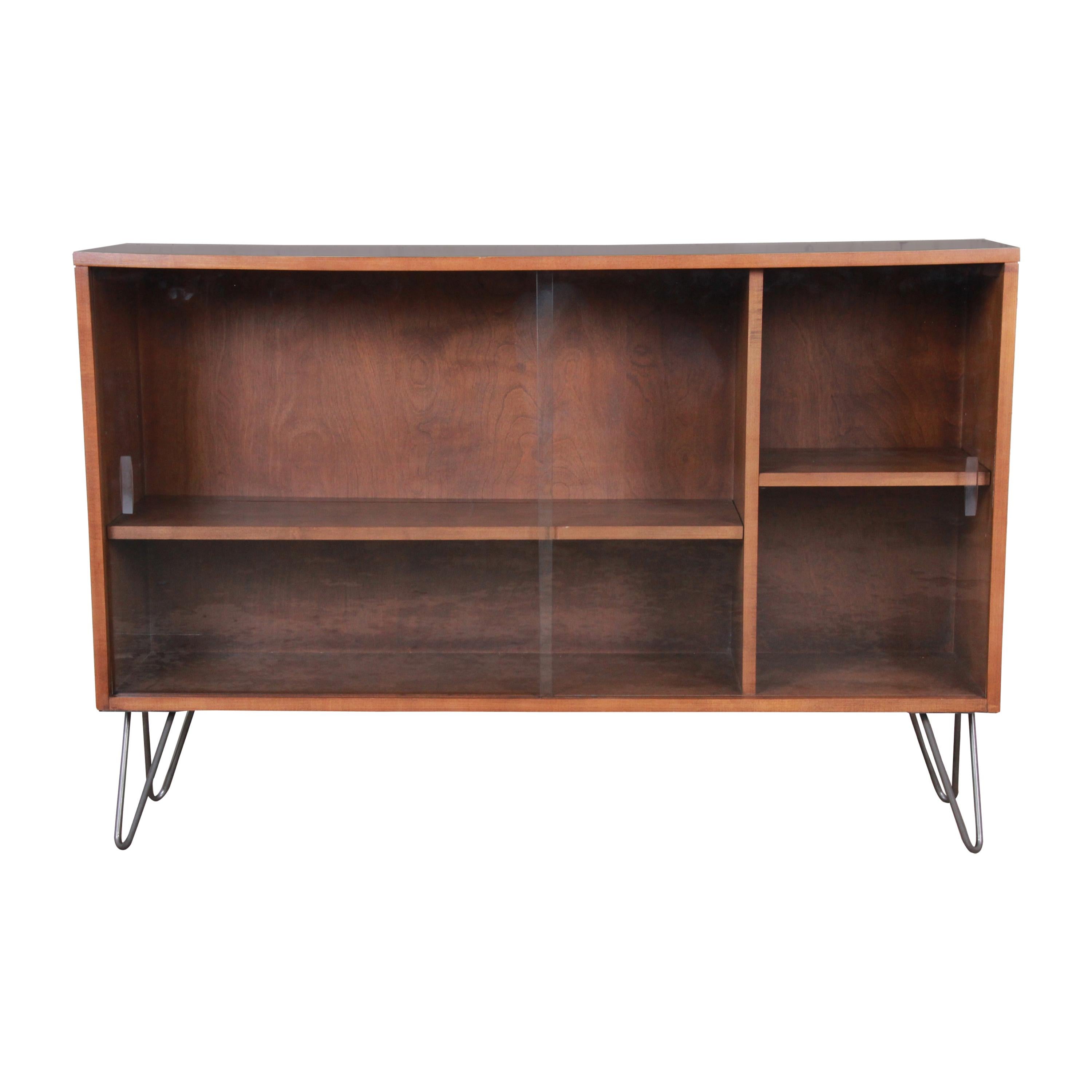 Paul McCobb Planner Group Mid-Century Modern Glass Front Bookcase, 1950s