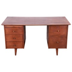 Paul McCobb Planner Group Mid-Century Modern Maple Double Pedestal Desk, 1950s