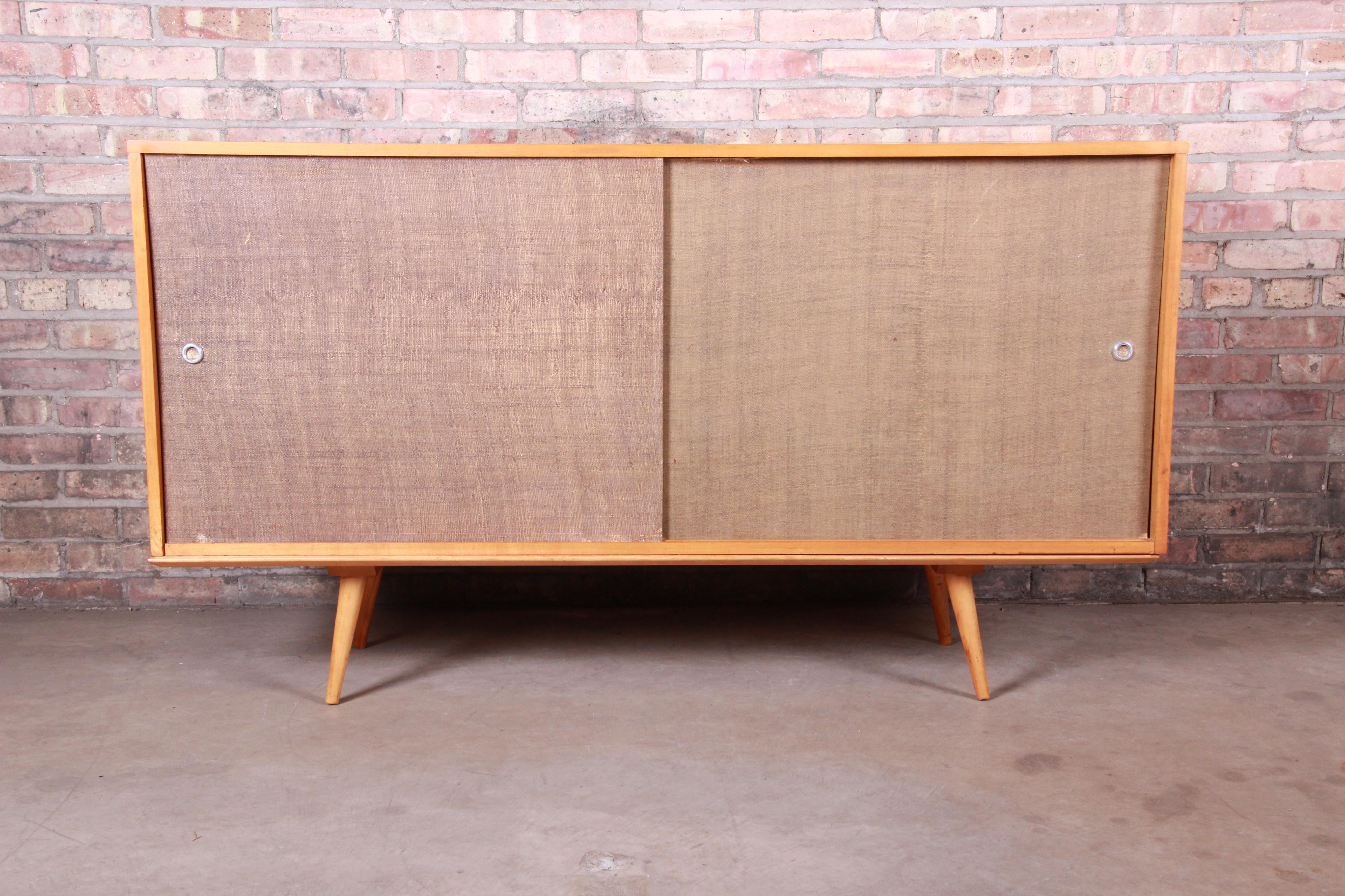 Paul McCobb Planner Group Mid-Century Modern Maple Sideboard Credenza, 1950s In Good Condition In South Bend, IN