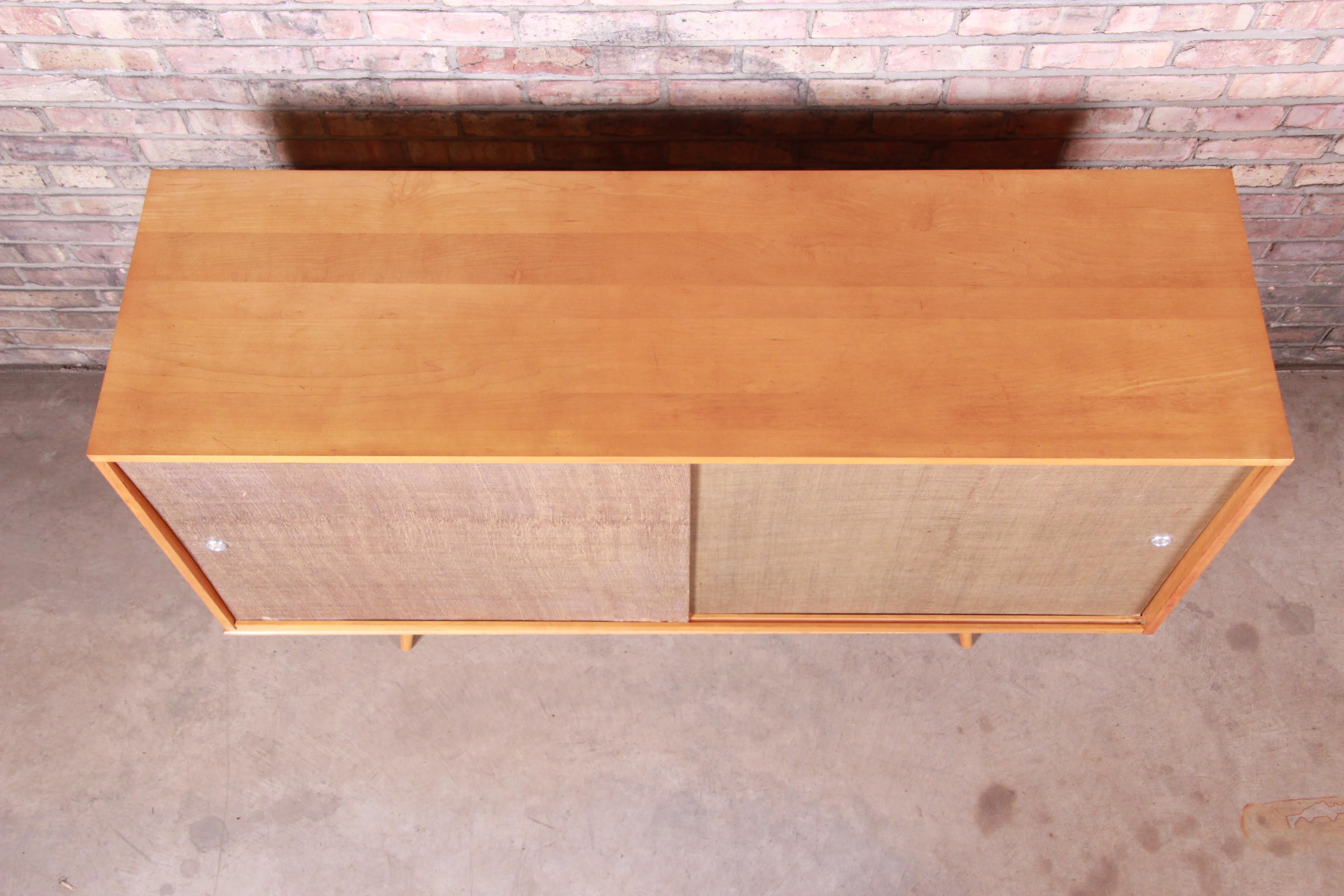 Paul McCobb Planner Group Mid-Century Modern Maple Sideboard Credenza, 1950s 2