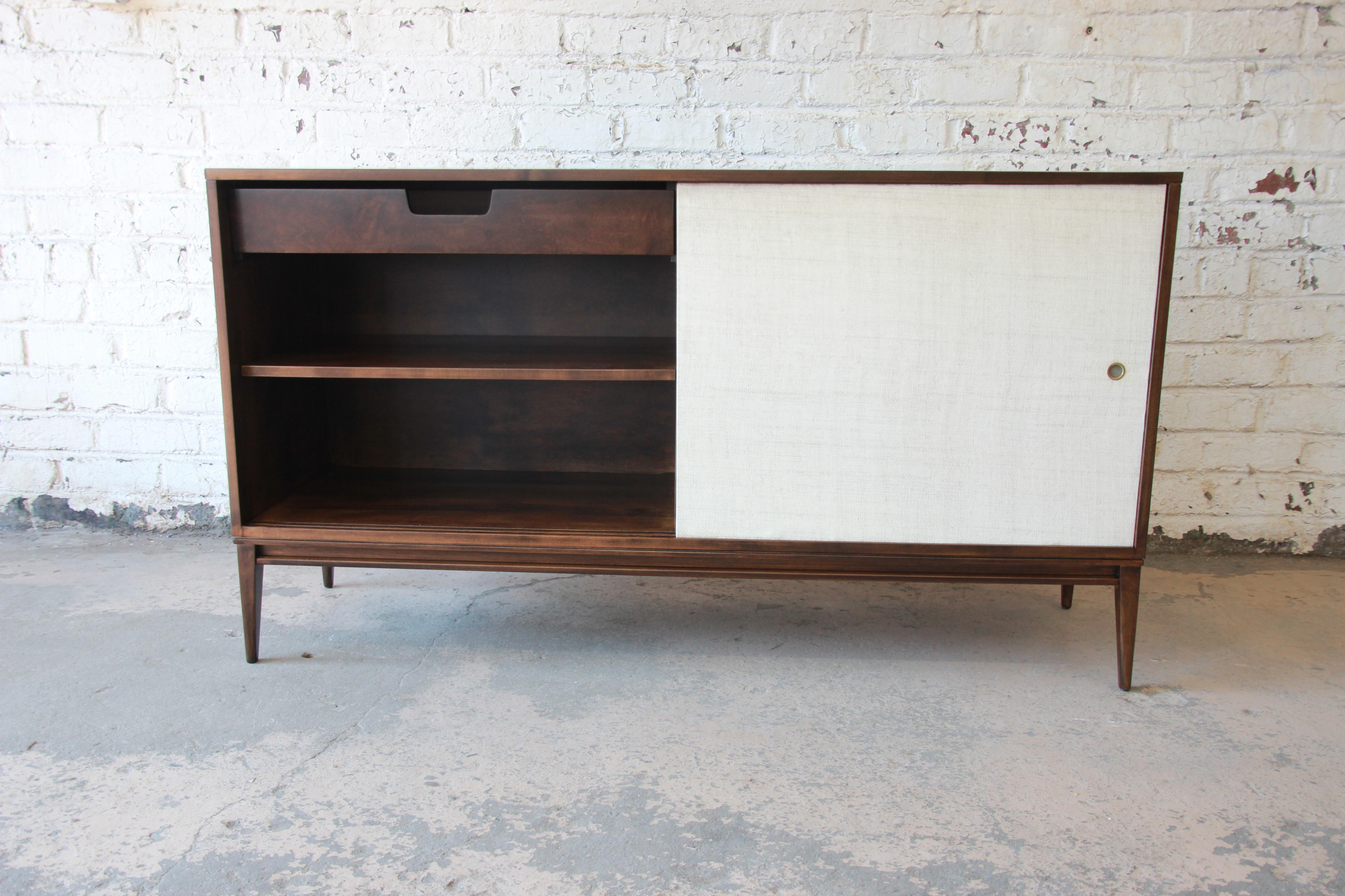 Paul McCobb Planner Group Mid-Century Modern Sideboard Credenza In Excellent Condition In South Bend, IN