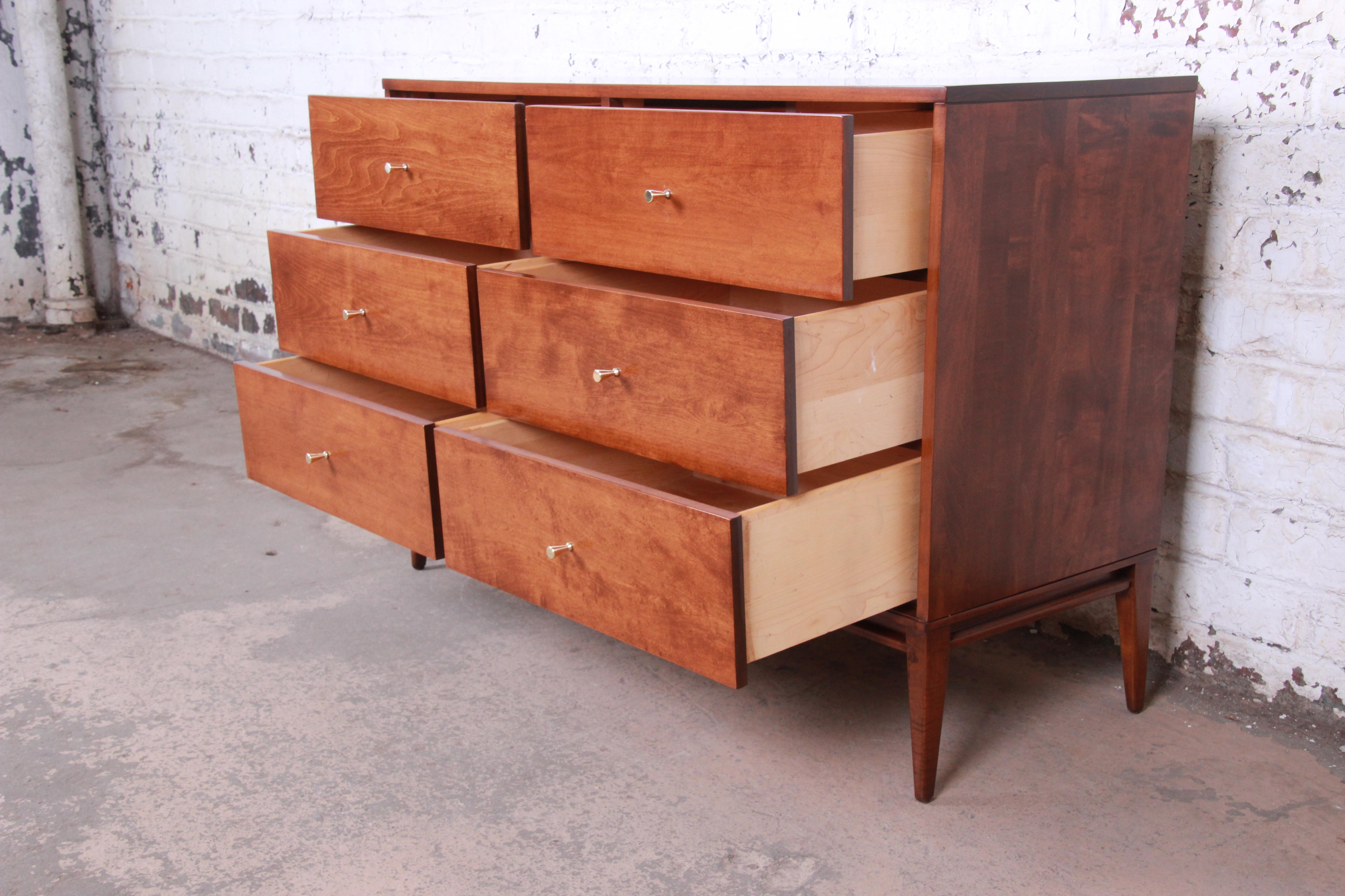 Paul McCobb Planner Group Mid-Century Modern Six-Drawer Dresser, Newly Restored 5
