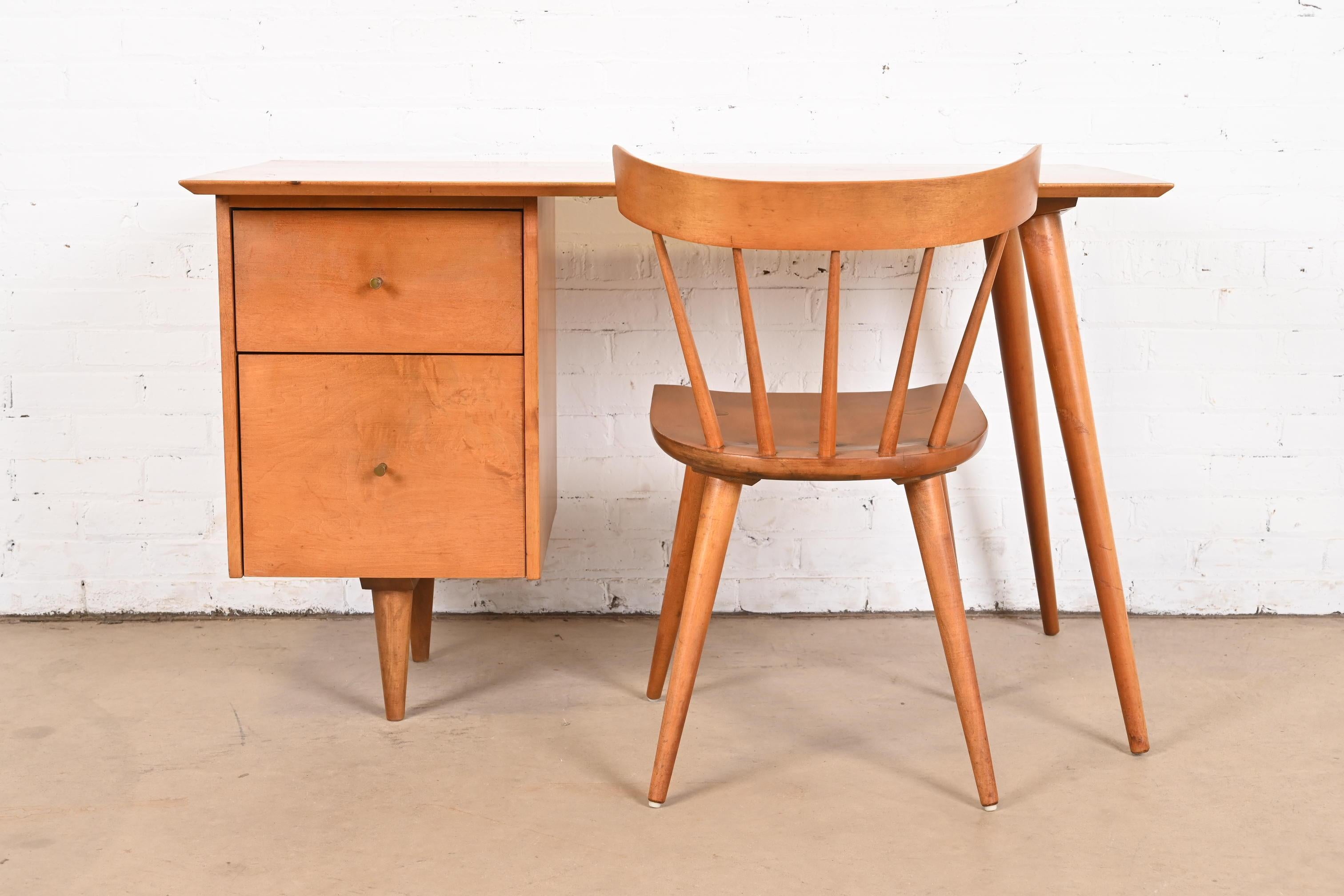 A gorgeous minimalist Mid-Century Modern writing desk with chair

By Paul McCobb for Winchendon Furniture, 