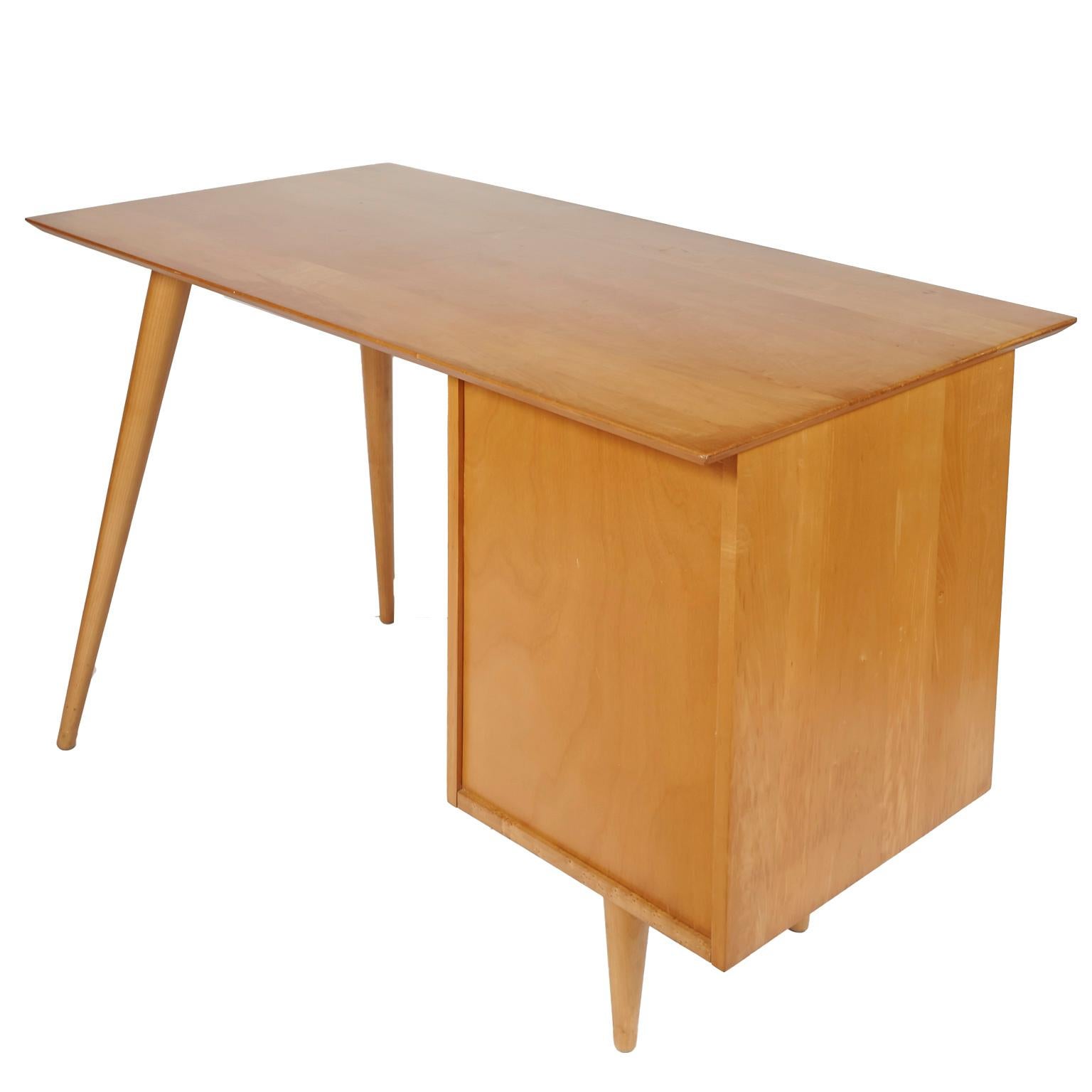 Paul McCobb Planner Group Mid-Century Modern Writing Desk In Good Condition In Tucson, AZ