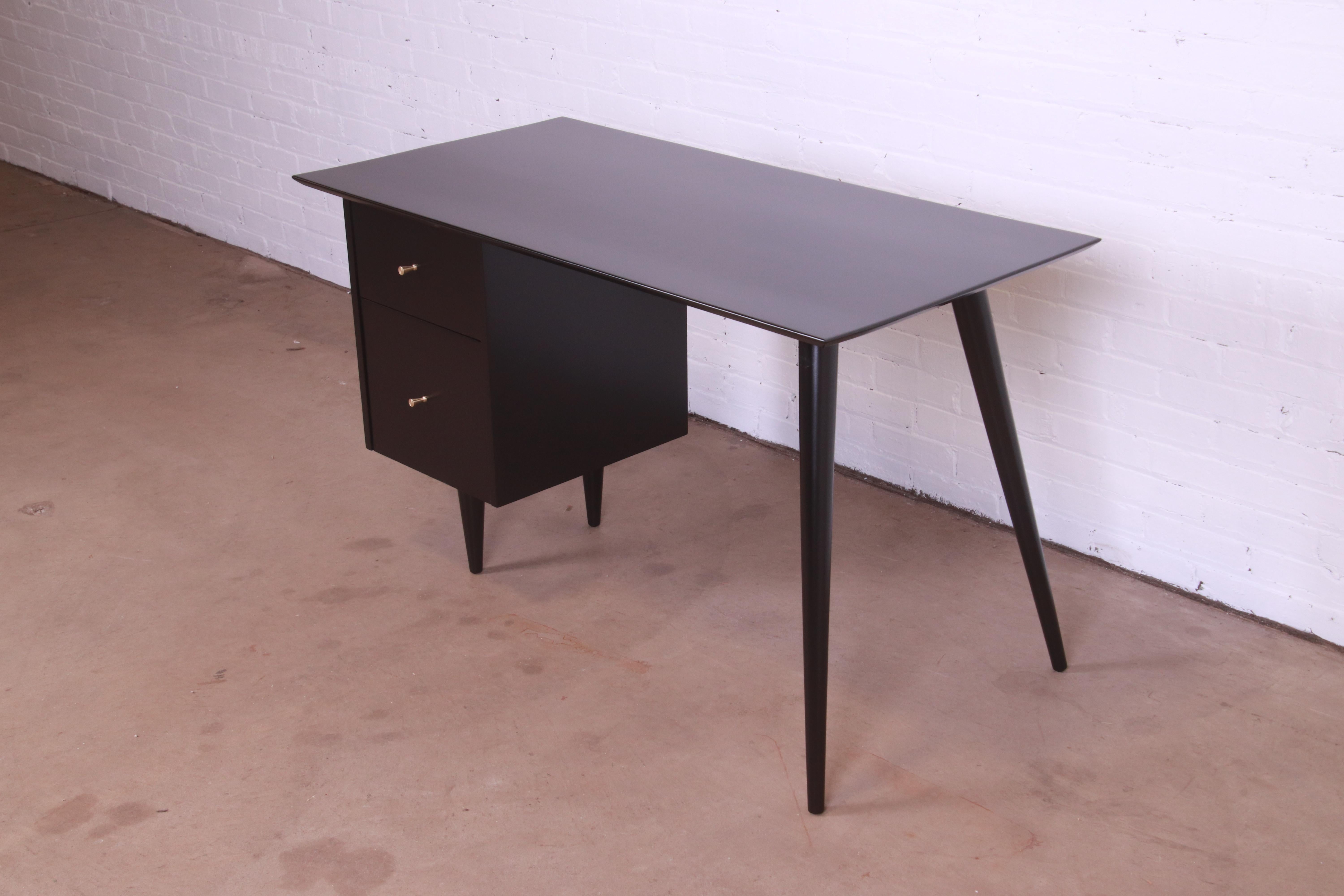 Paul McCobb Planner Group Mid-Century Modern Writing Desk, Newly Refinished In Good Condition In South Bend, IN