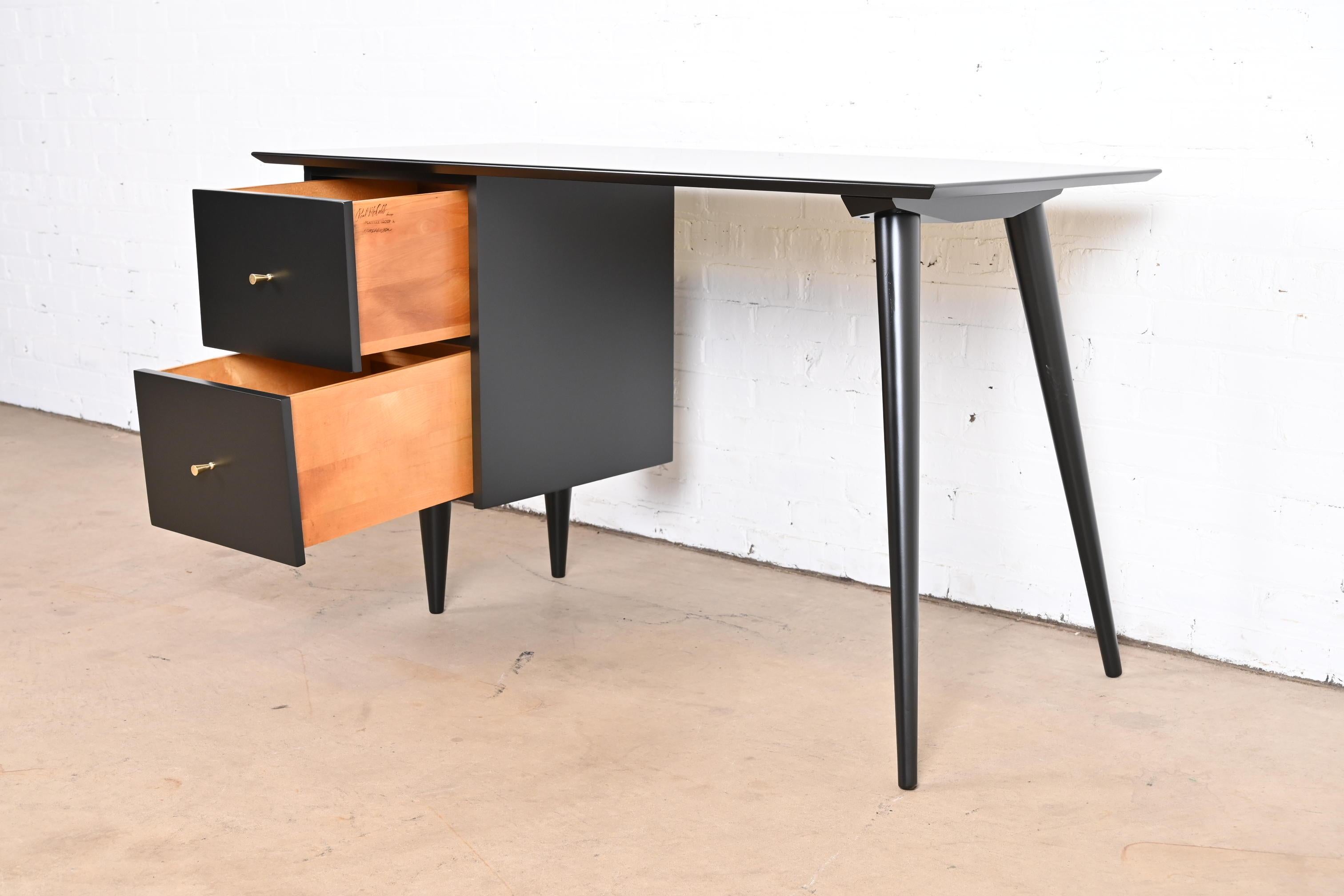 Paul McCobb Planner Group Mid-Century Modern Writing Desk, Newly Refinished For Sale 3