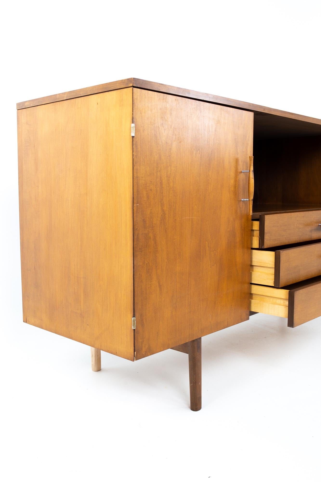 Paul McCobb Planner Group Midcentury Sideboard Credenza In Good Condition In Countryside, IL