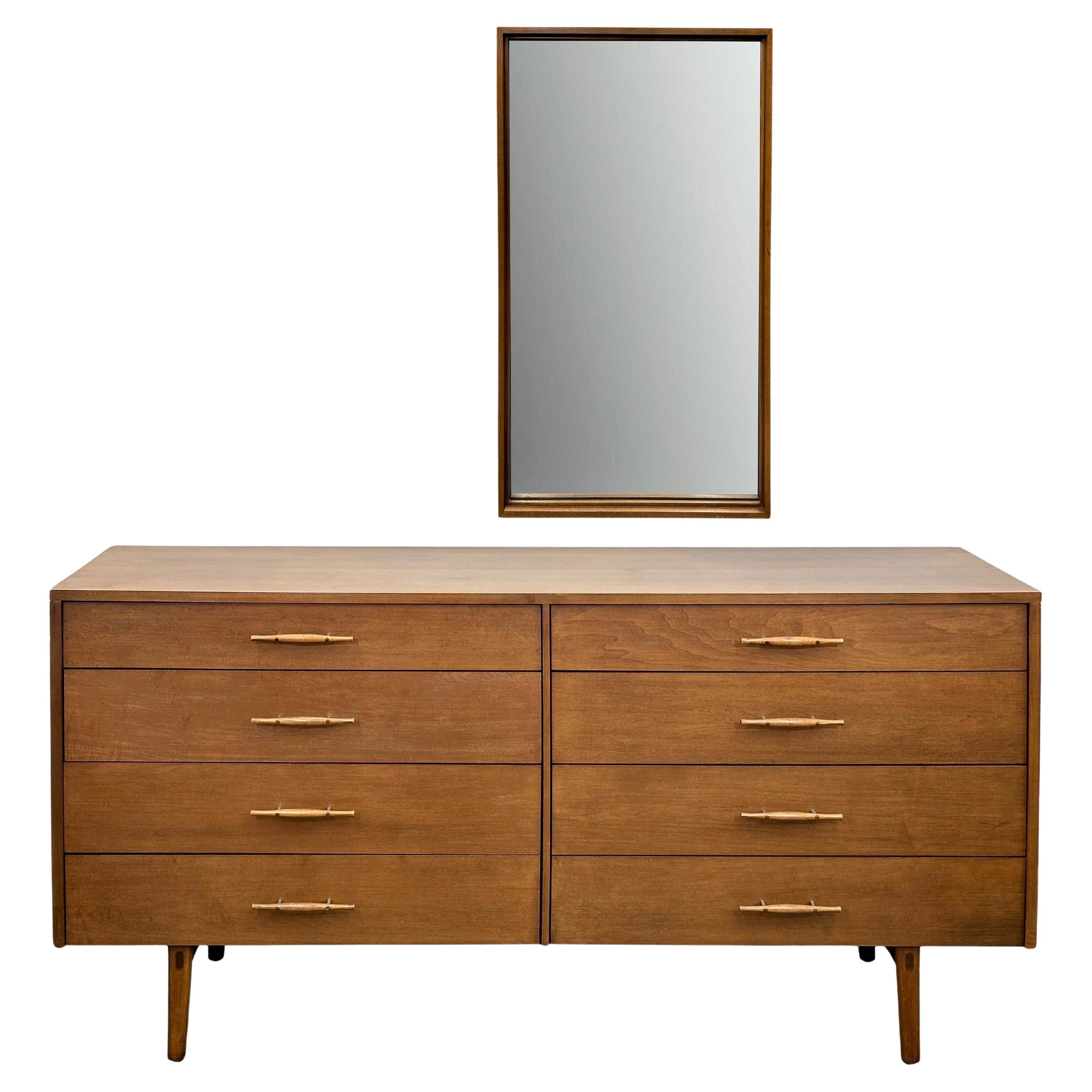 Paul McCobb Planner Group Model 1507-S Dresser and Mirror for Winchendon For Sale