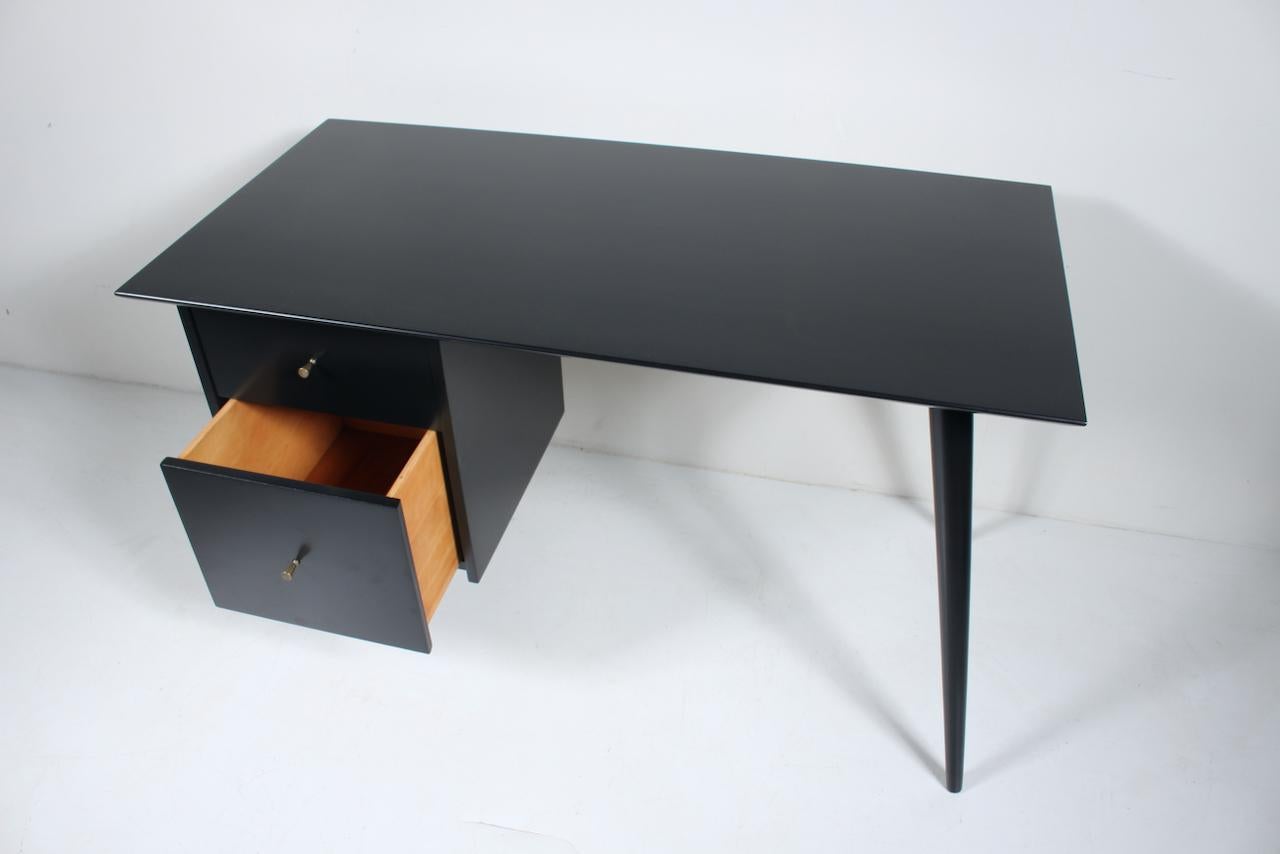 Paul McCobb Planner Group Model 1560 Black Double Drawer Desk, 1950's 2