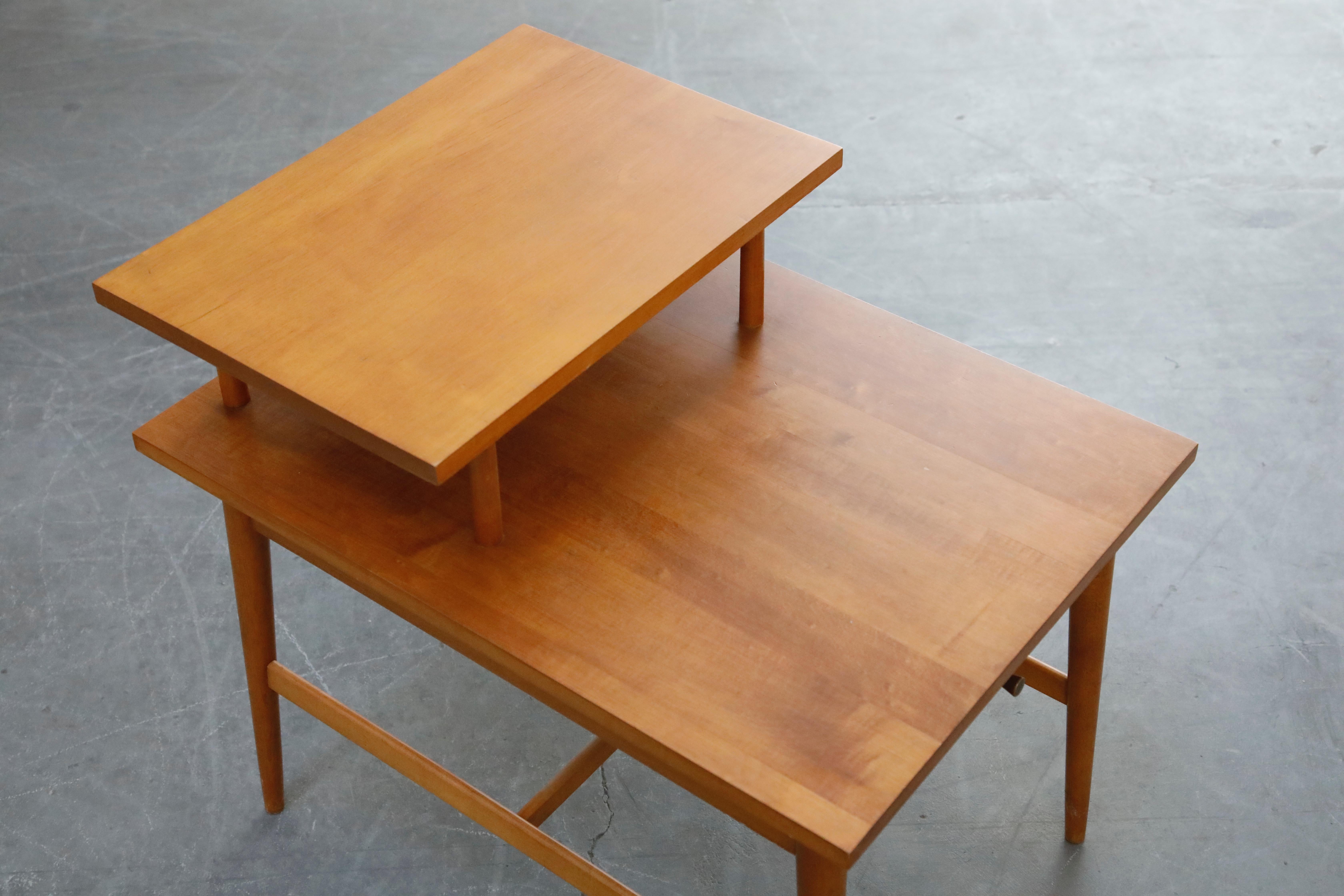 Paul McCobb Planner Group Side Table or Nightstand for Winchedon, circa 1950 7