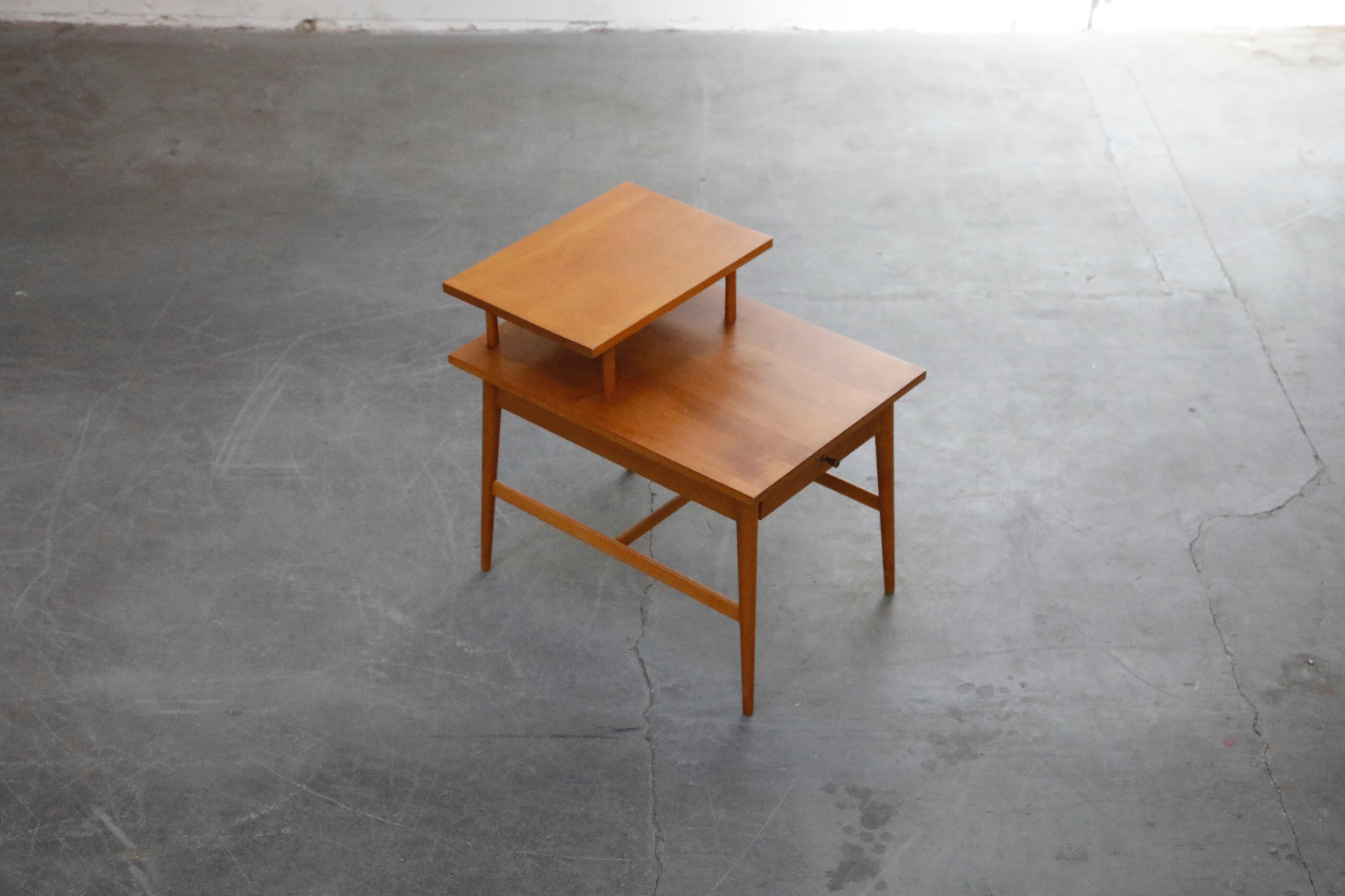 Paul McCobb Planner Group Side Table or Nightstand for Winchedon, circa 1950 1