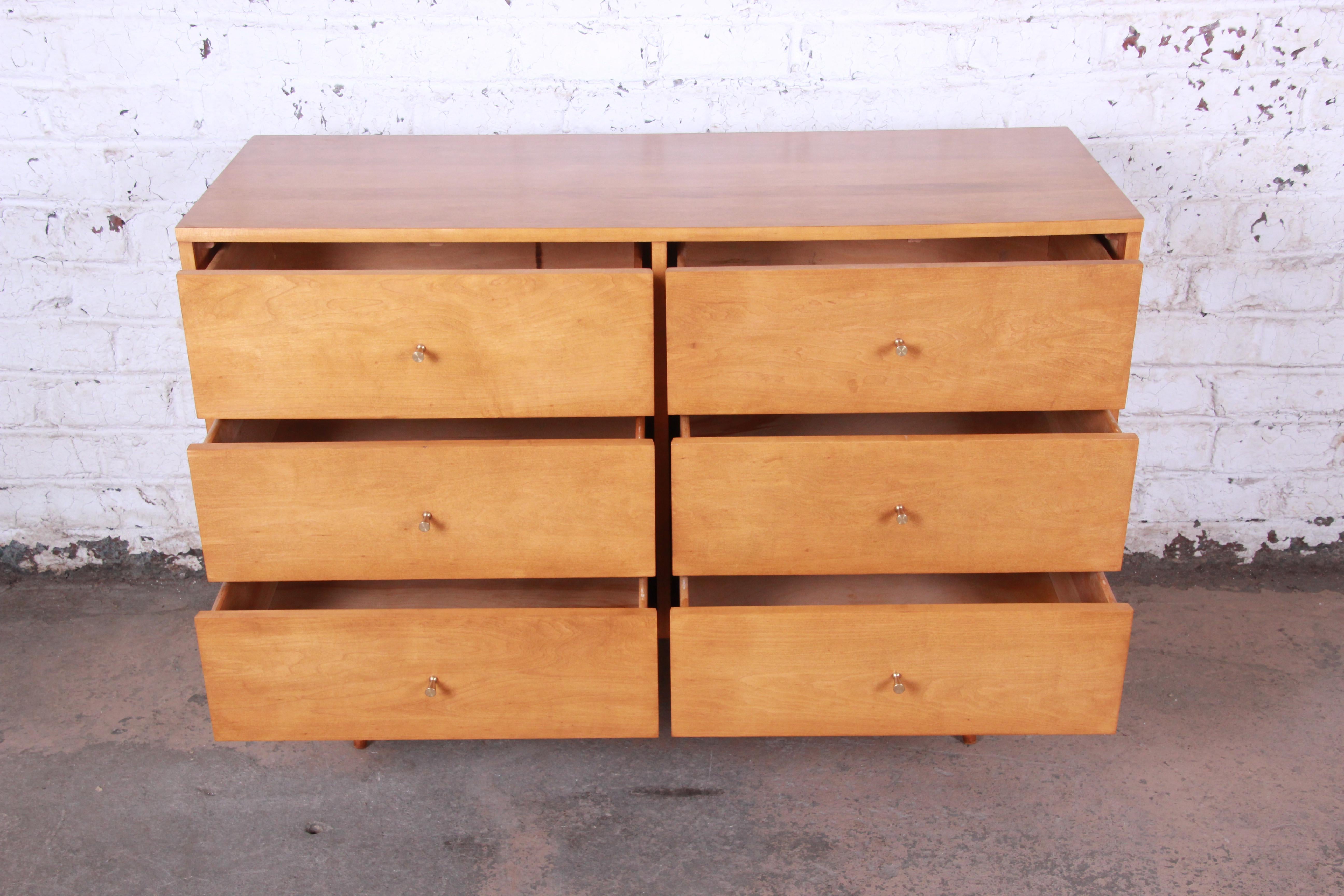 Mid-20th Century Paul McCobb Planner Group Six-Drawer Dresser for Winchendon Furniture