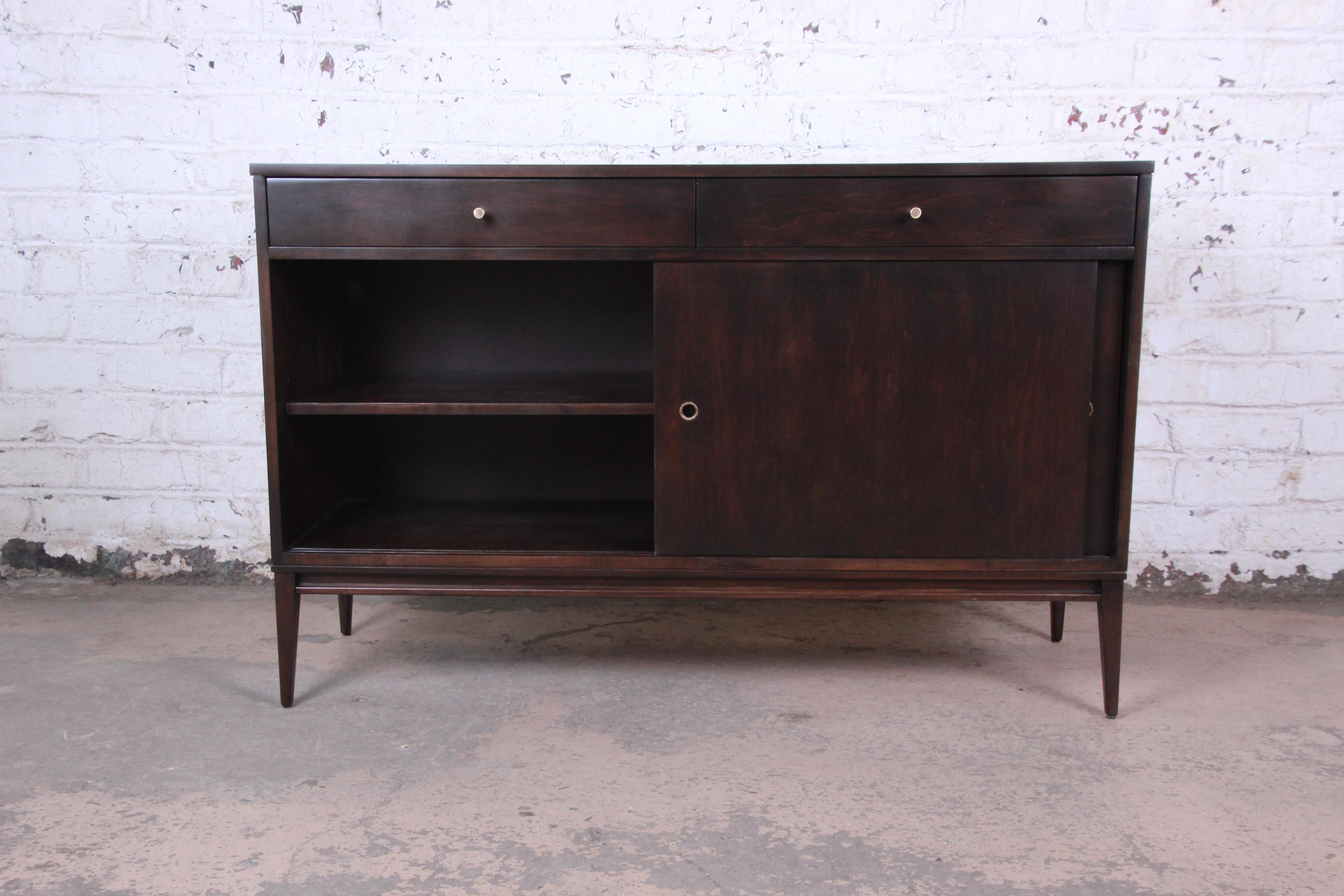 Mid-20th Century Paul McCobb Planner Group Sliding Door Sideboard Credenza or Record Cabinet