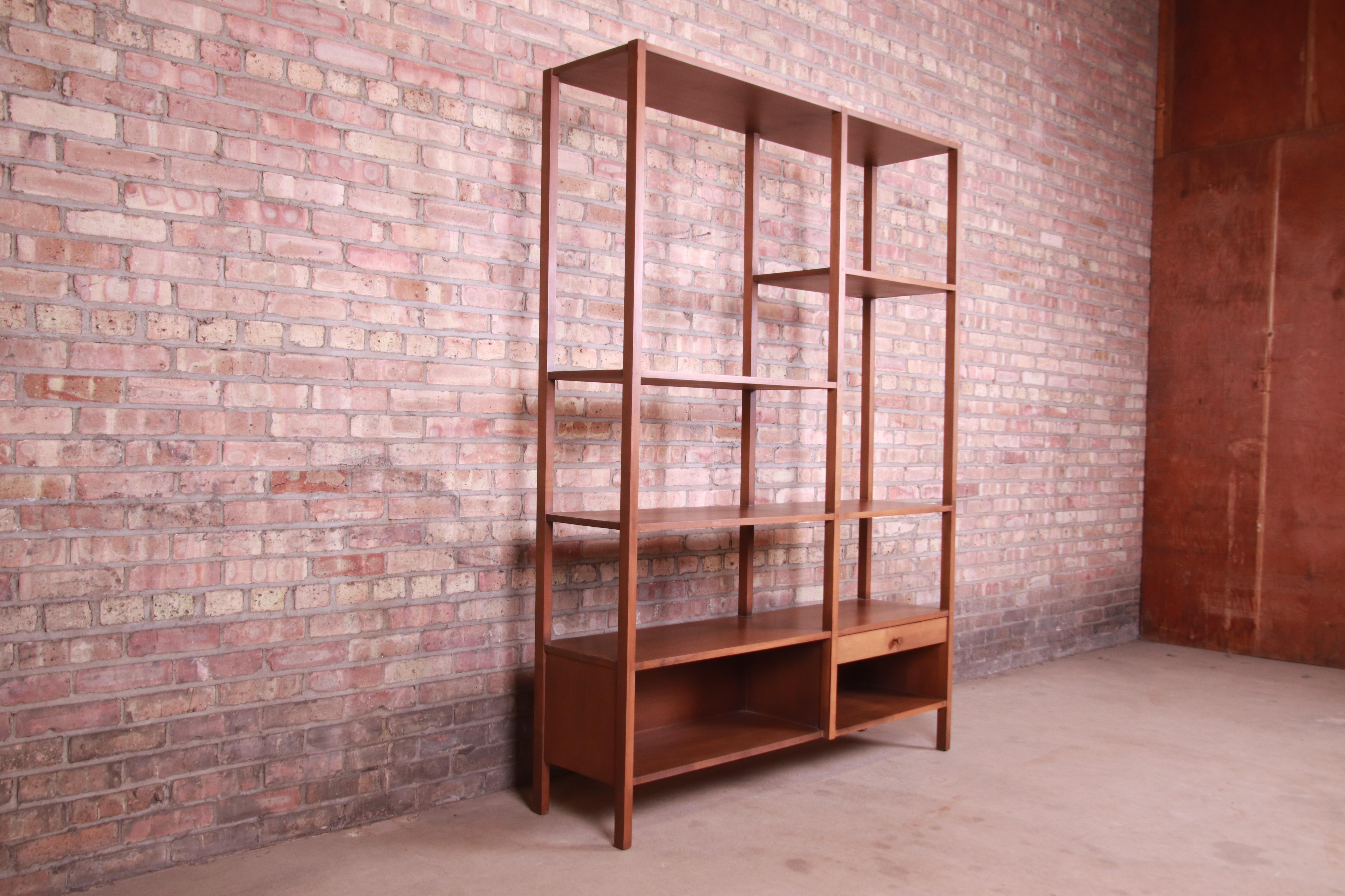 American Paul McCobb Planner Group Solid Birch Bookshelf Wall Unit or Room Divider, 1950s