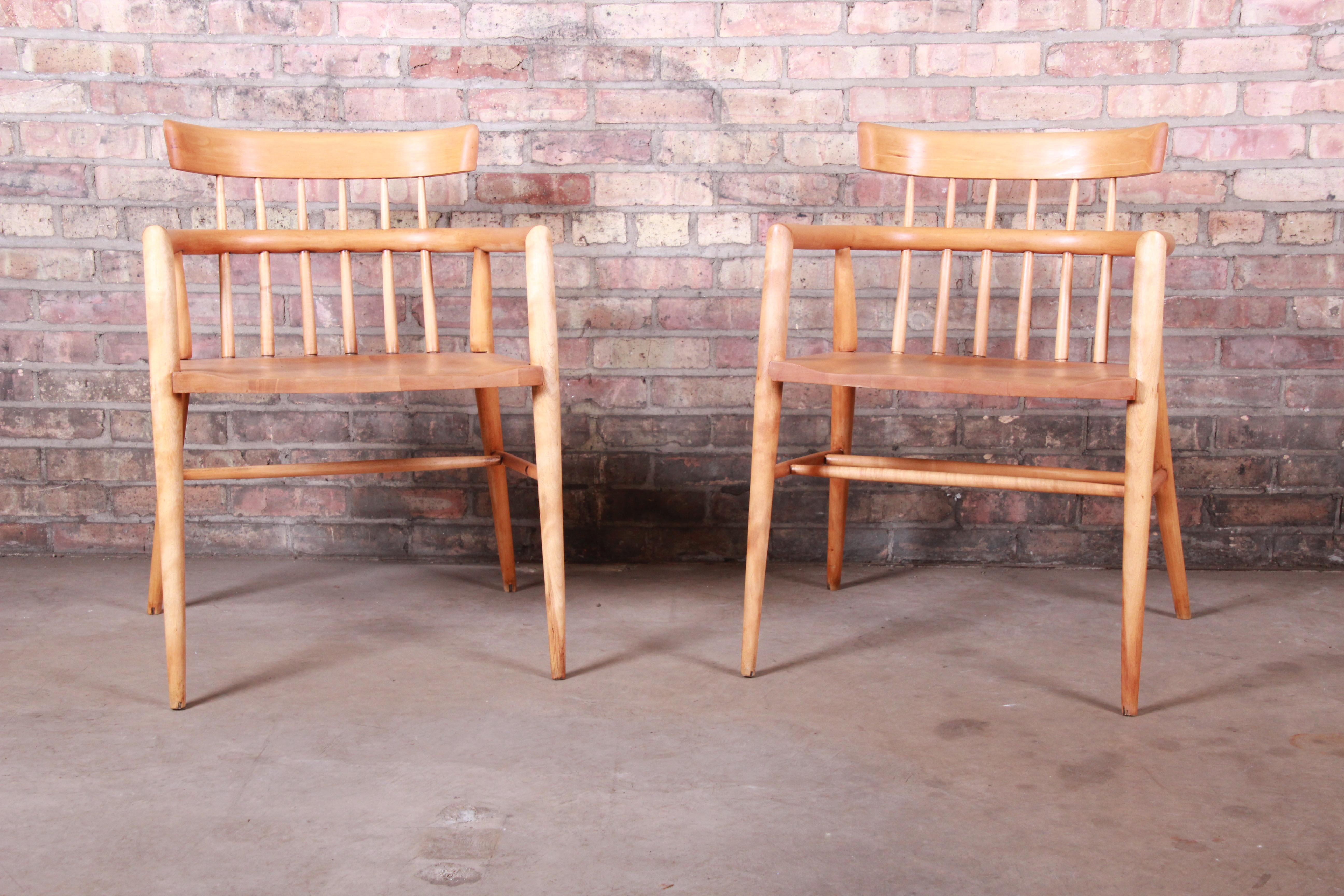 A rare pair of Mid-Century Modern solid maple captain armchairs

By Paul McCobb for Winchendon Furniture 