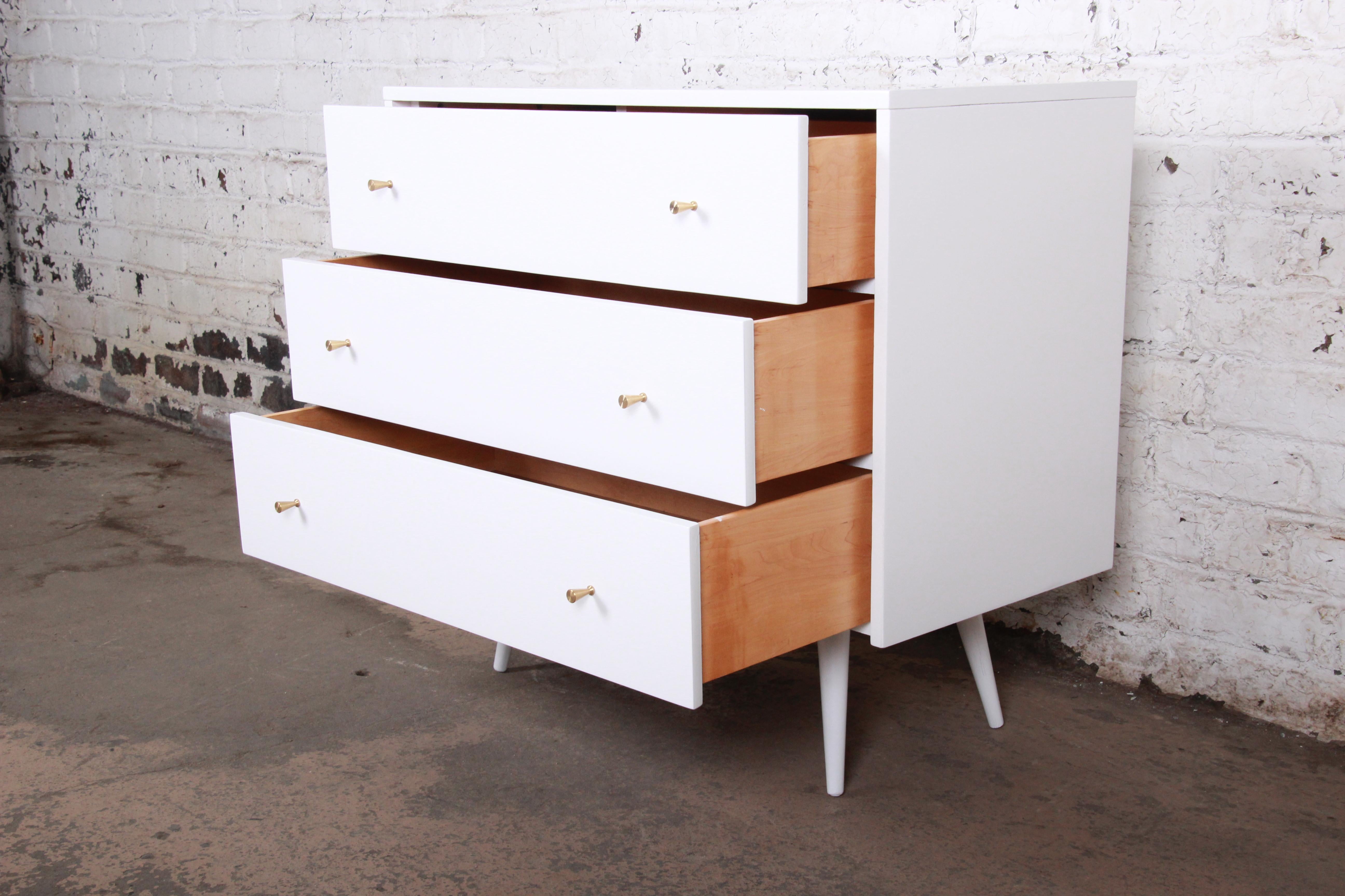 Mid-Century Modern Paul McCobb Planner Group White Lacquered Chest or Large Nightstand, Restored